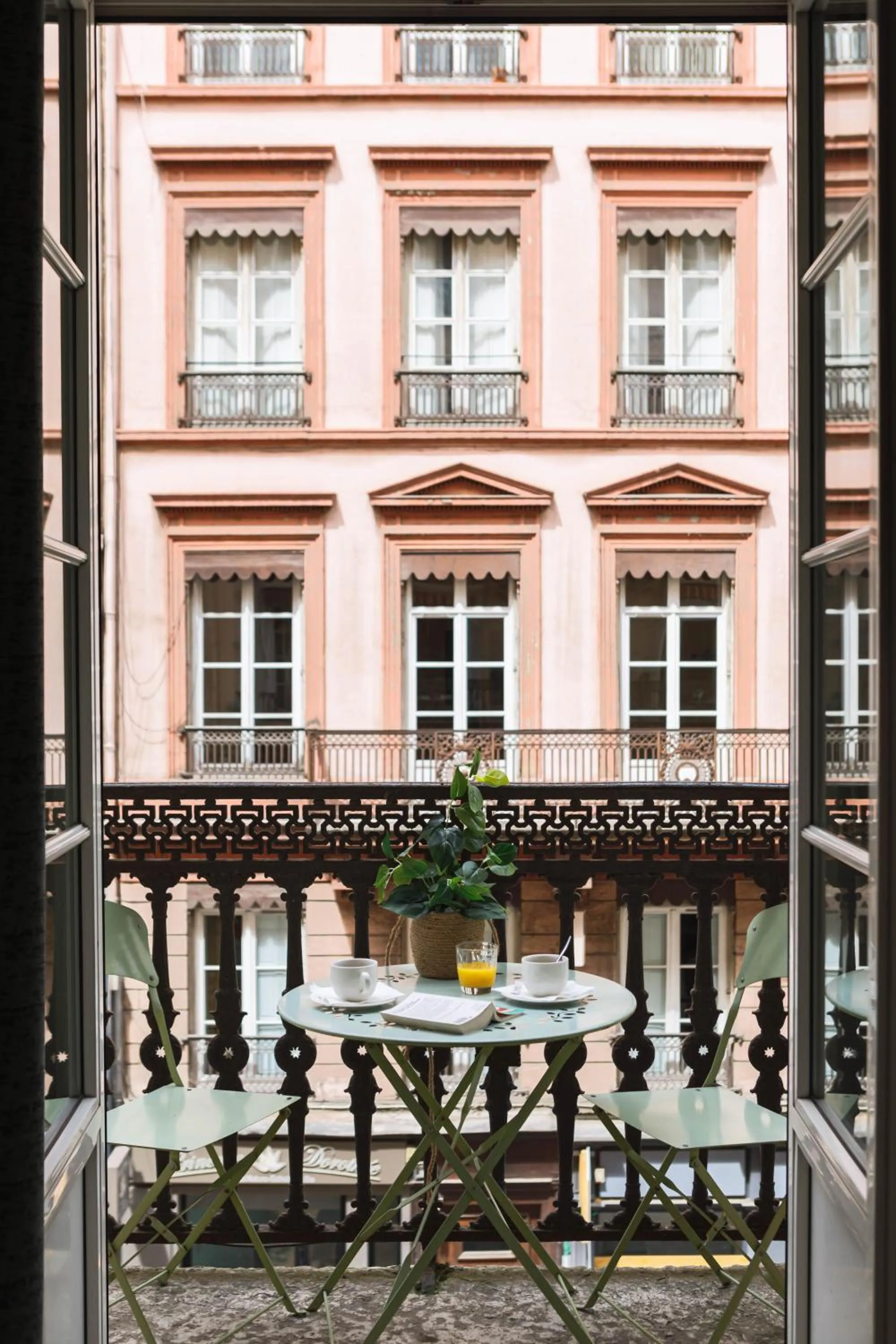 Balcony/Terrace in Hôtel du Dauphin