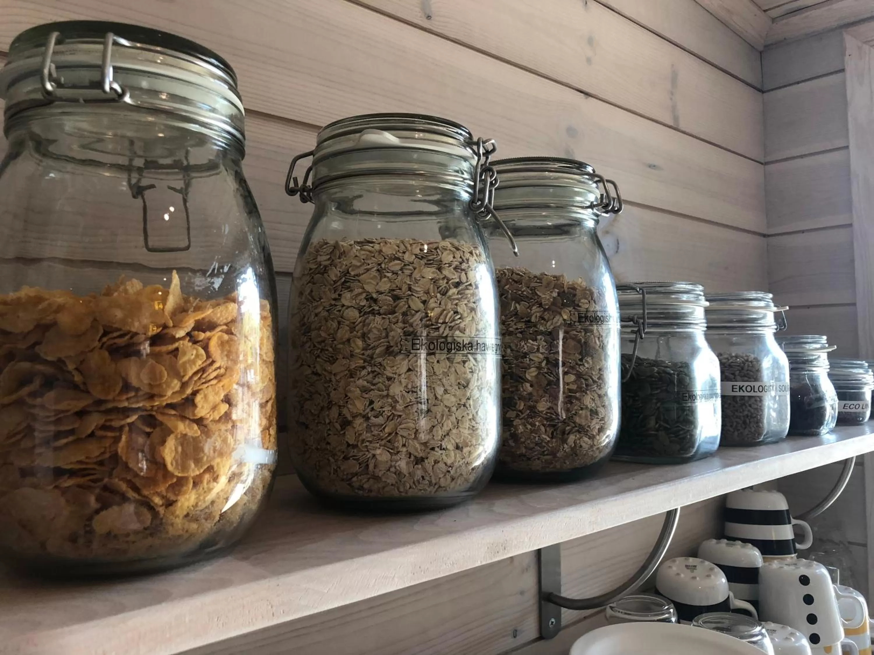 Breakfast in Everts Sjöbods Bed & Breakfast