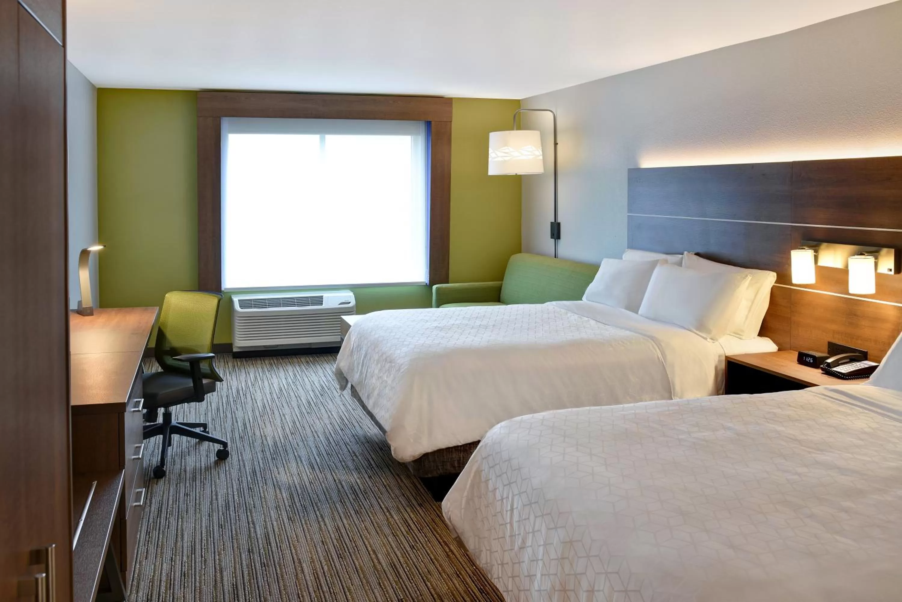 Photo of the whole room, Bed in Holiday Inn Express & Suites - Ottawa by IHG