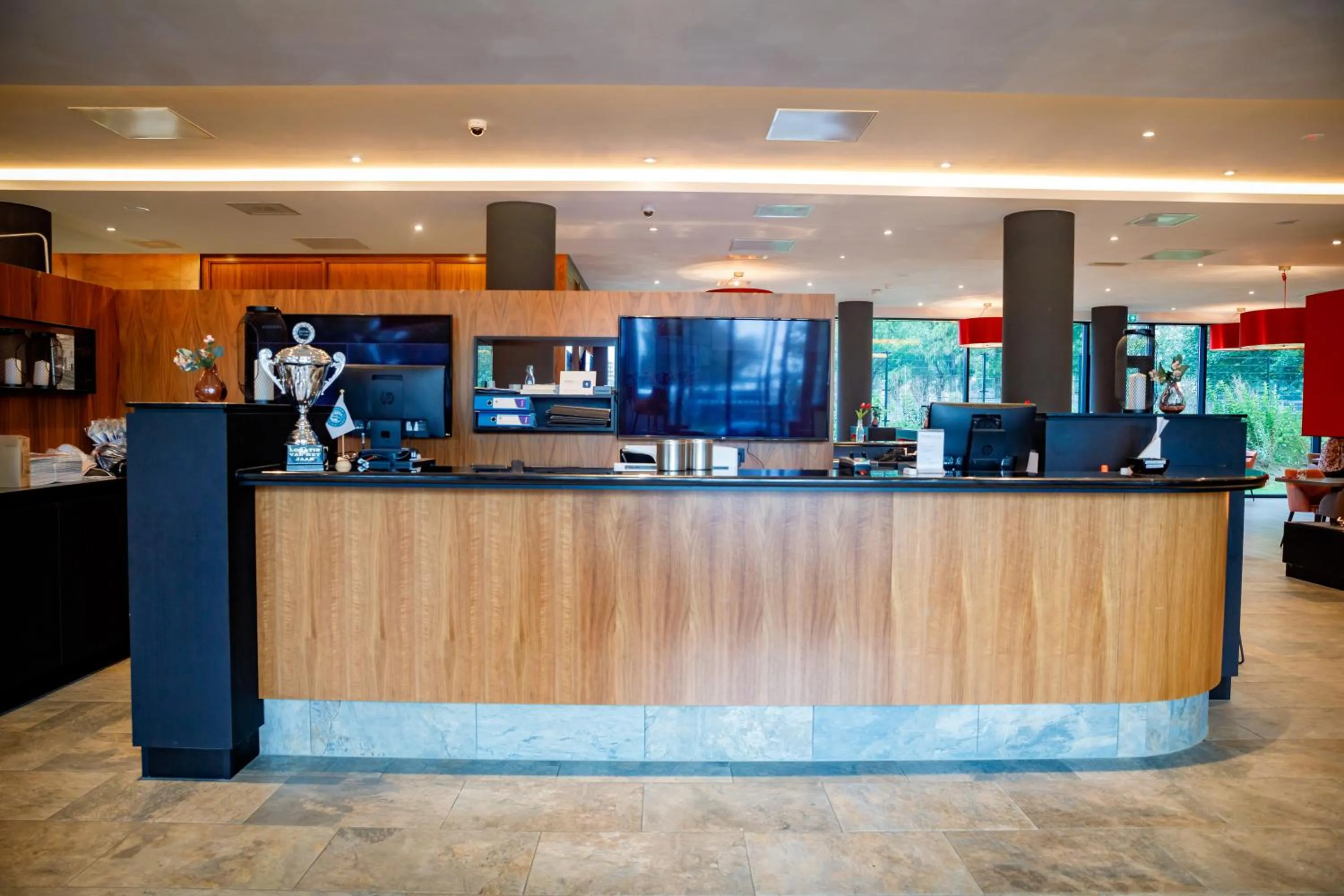 Lobby or reception in Bastion Hotel Geleen