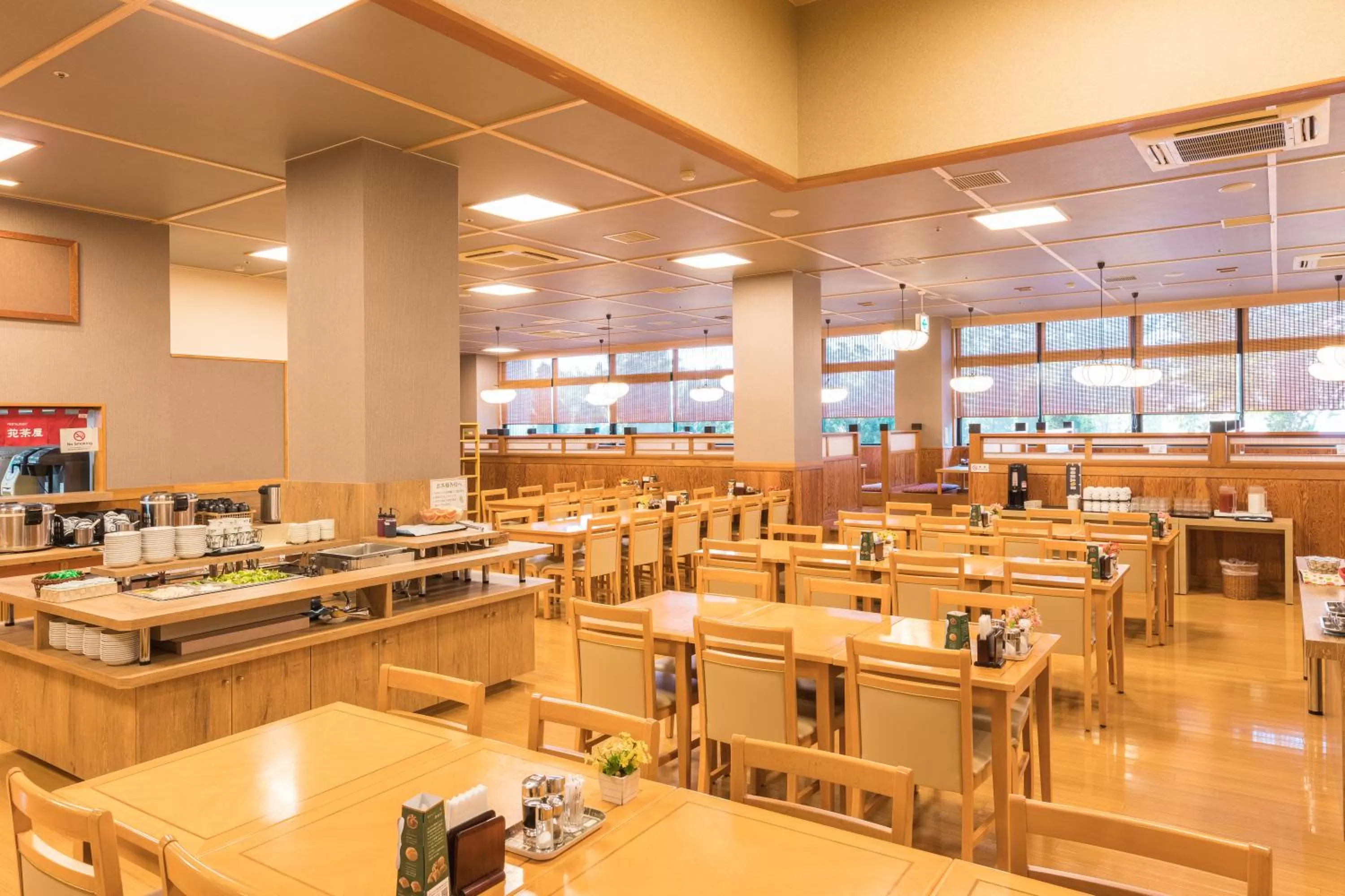 Restaurant/places to eat in Route Inn Grantia Hanyu Spa Resort