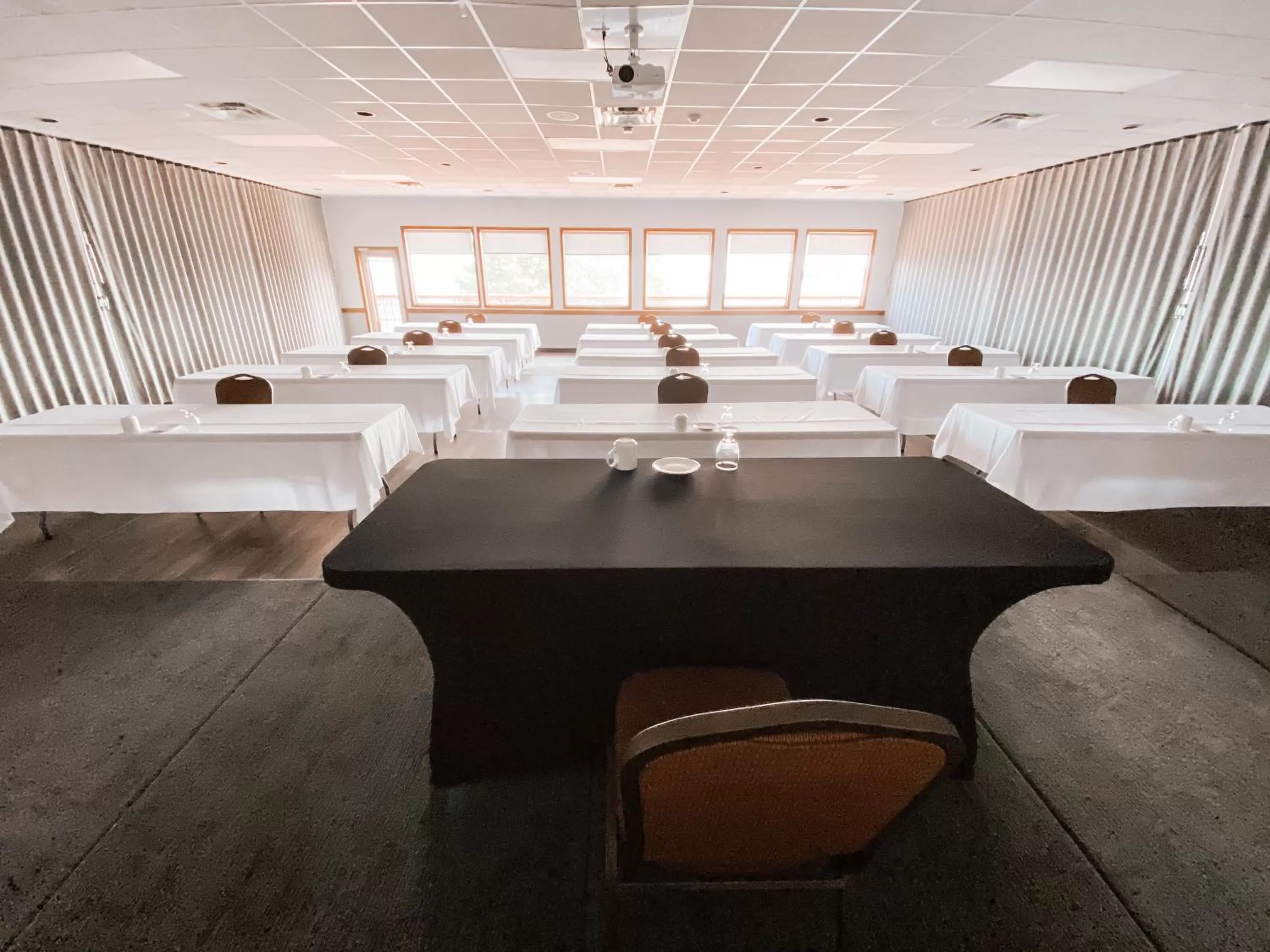 Property building in La Place Rendez-Vous Hotel