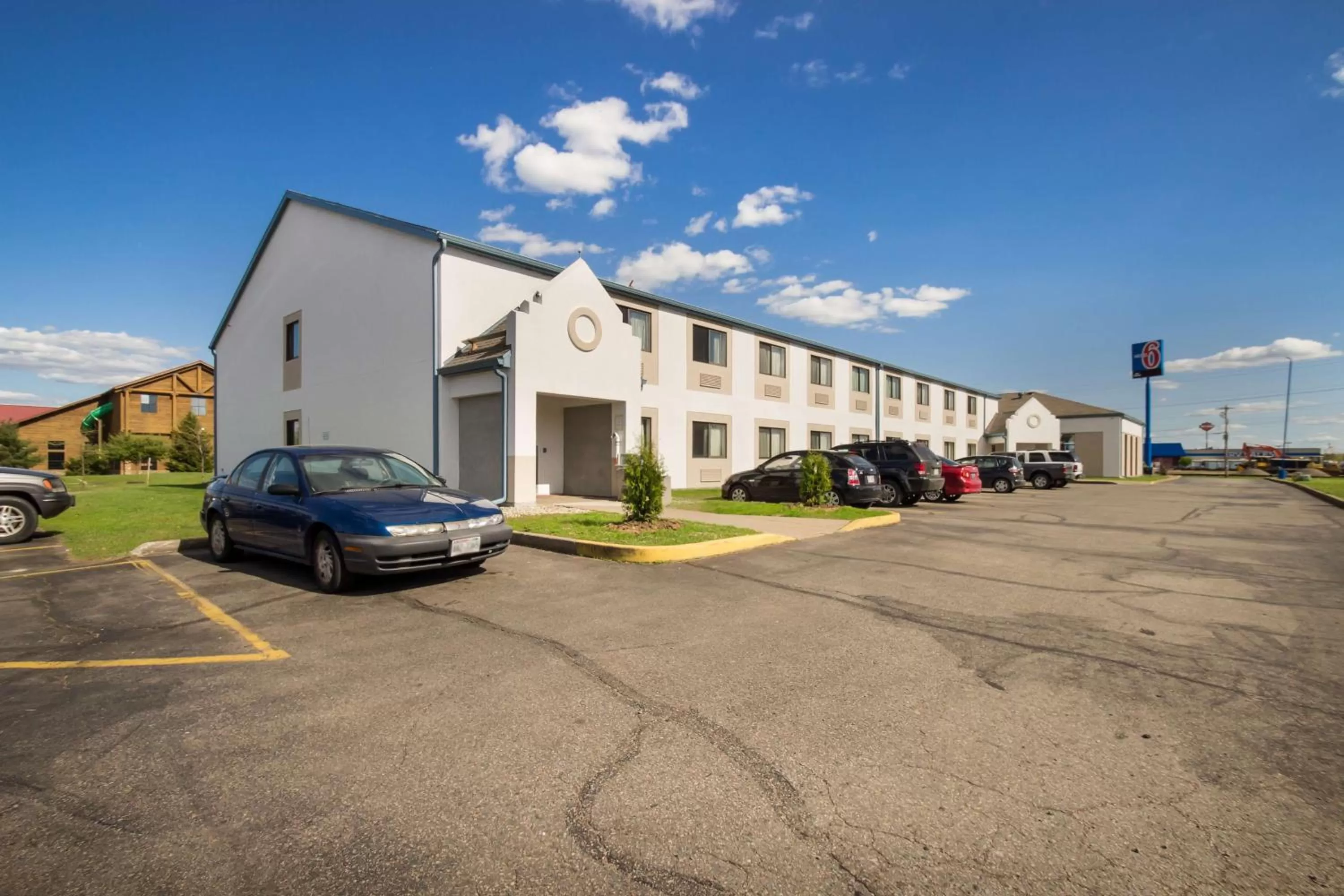 Property building in Motel 6-Rothschild, WI