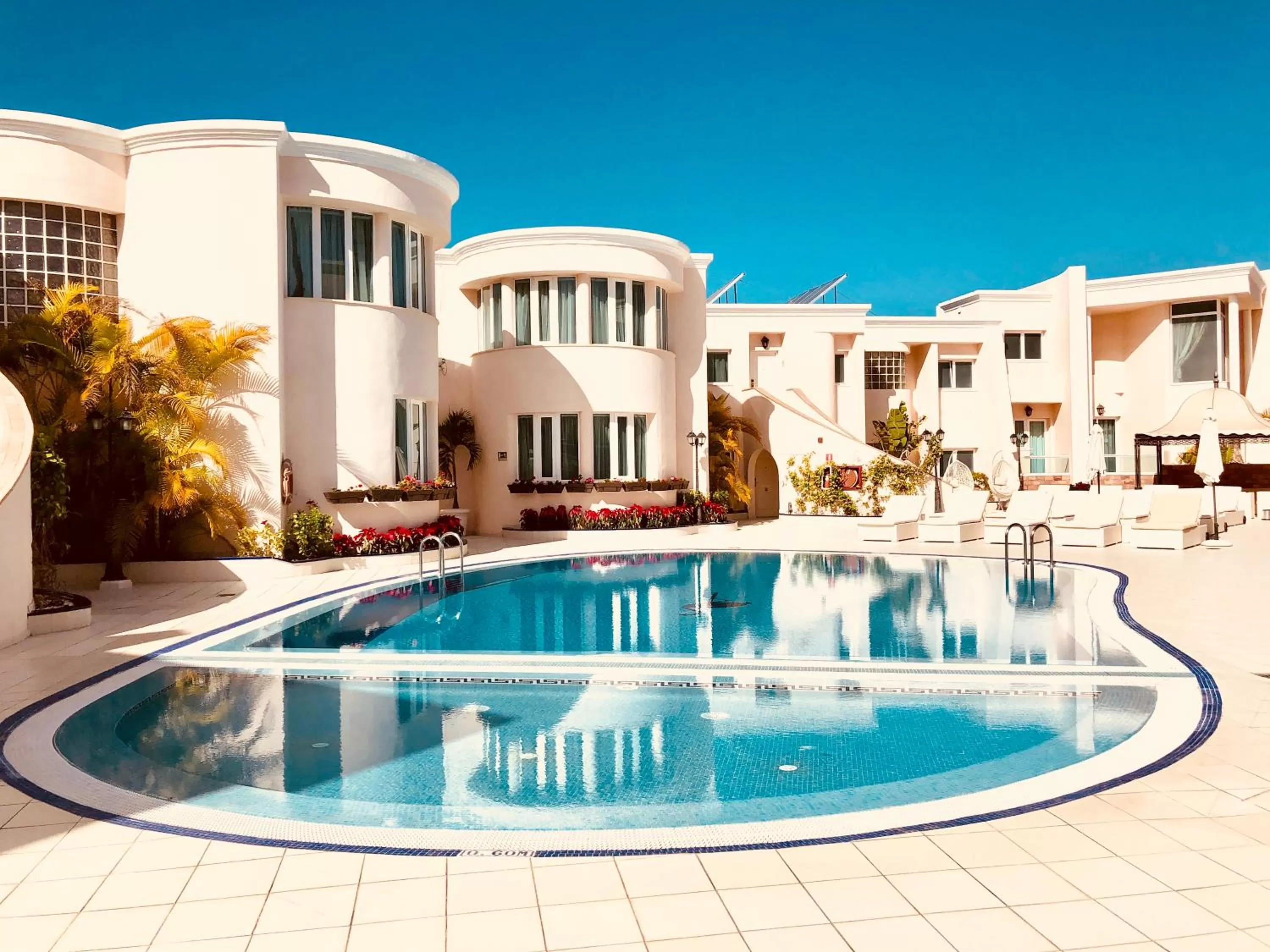 Swimming pool in Flamingo Suites Boutique Hotel