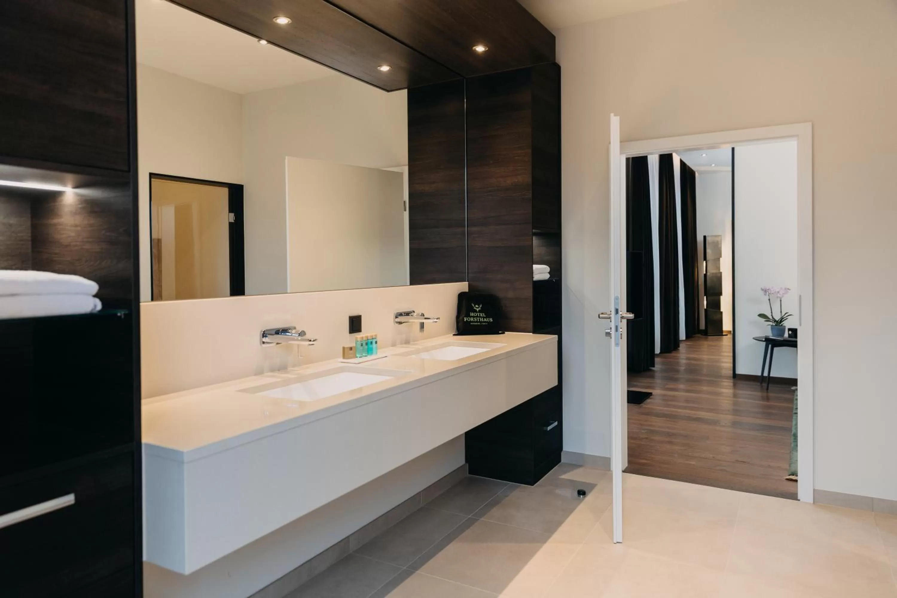 Bathroom in Hotel Forsthaus Nürnberg Fürth