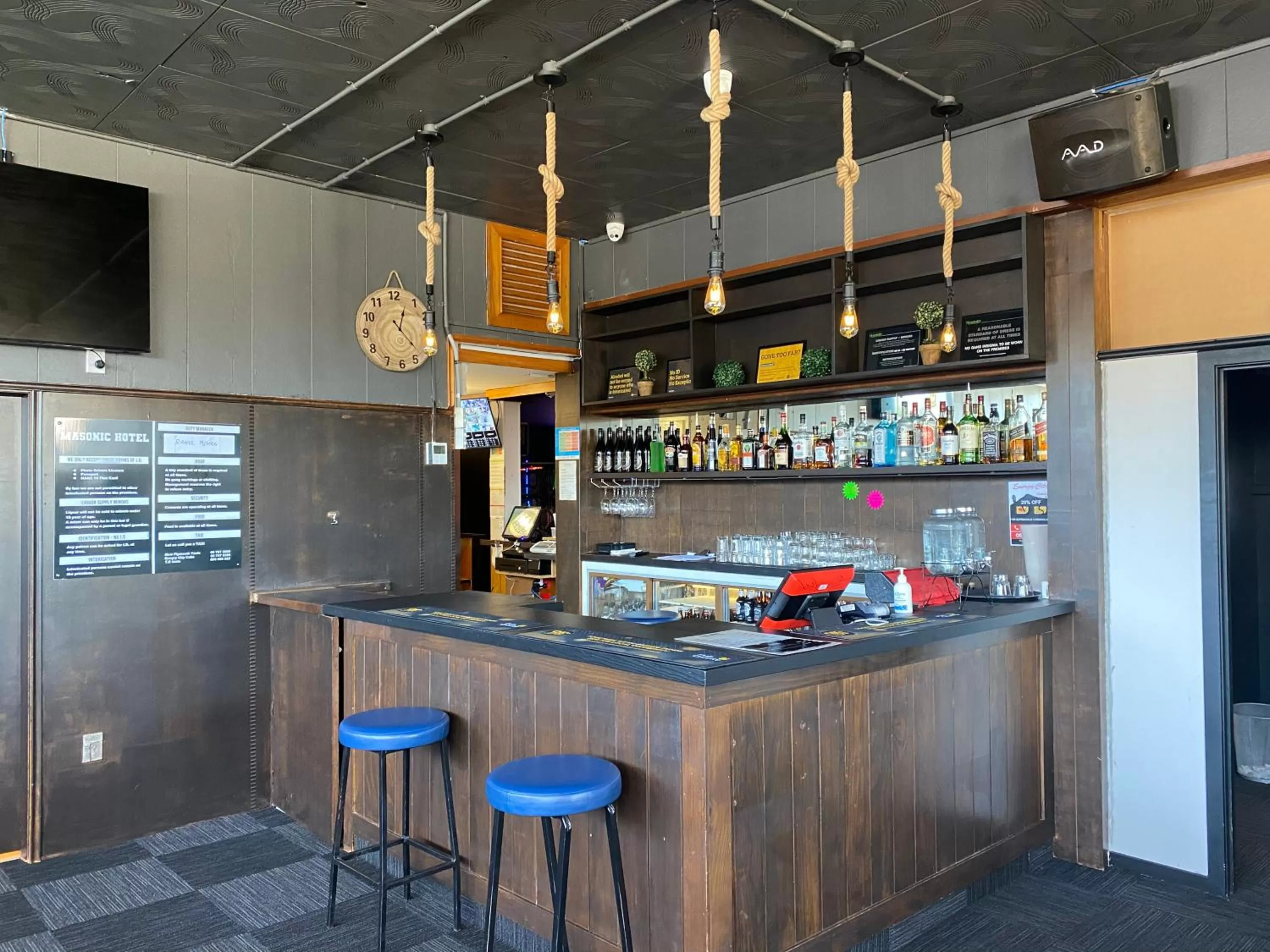 Lounge or bar in Masonic Hotel