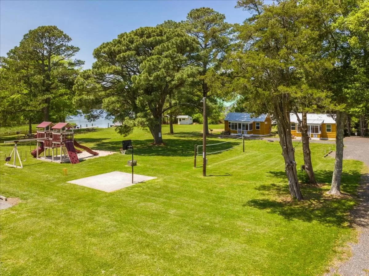 Day in Beach Bum West-O Motel