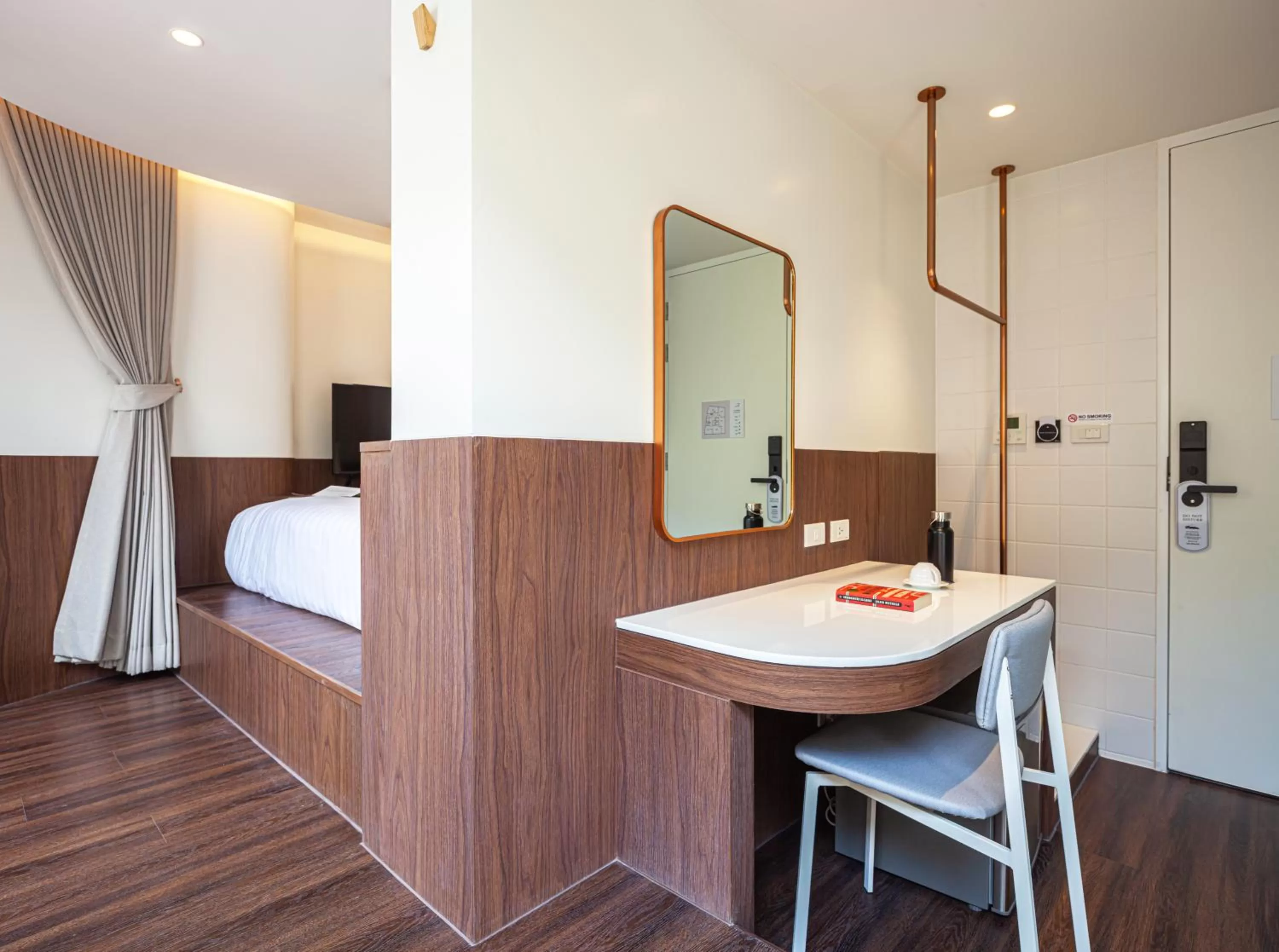 Bedroom, Bed in Bonsai Hotel Bangkok