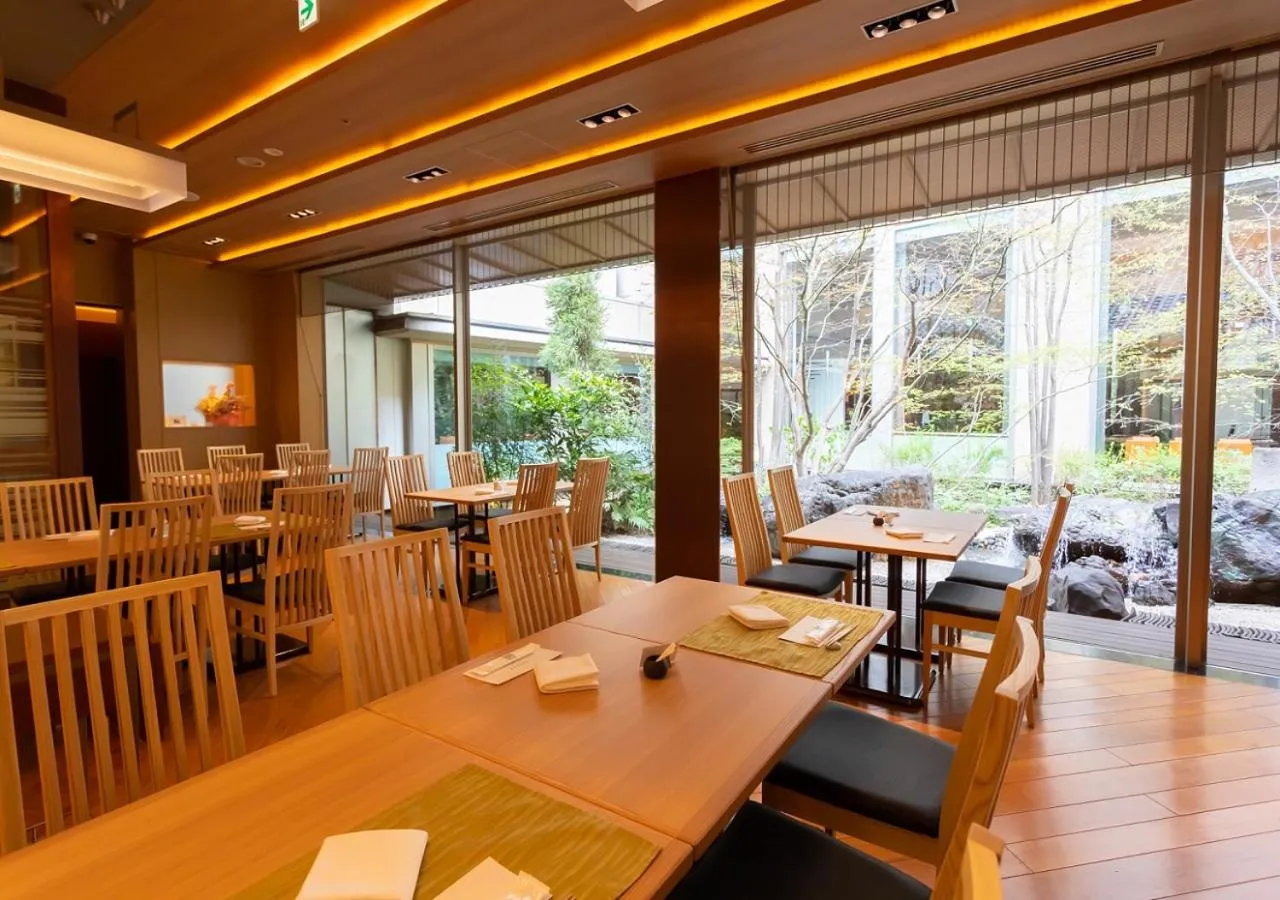Restaurant/places to eat in Hotel Niwa Tokyo