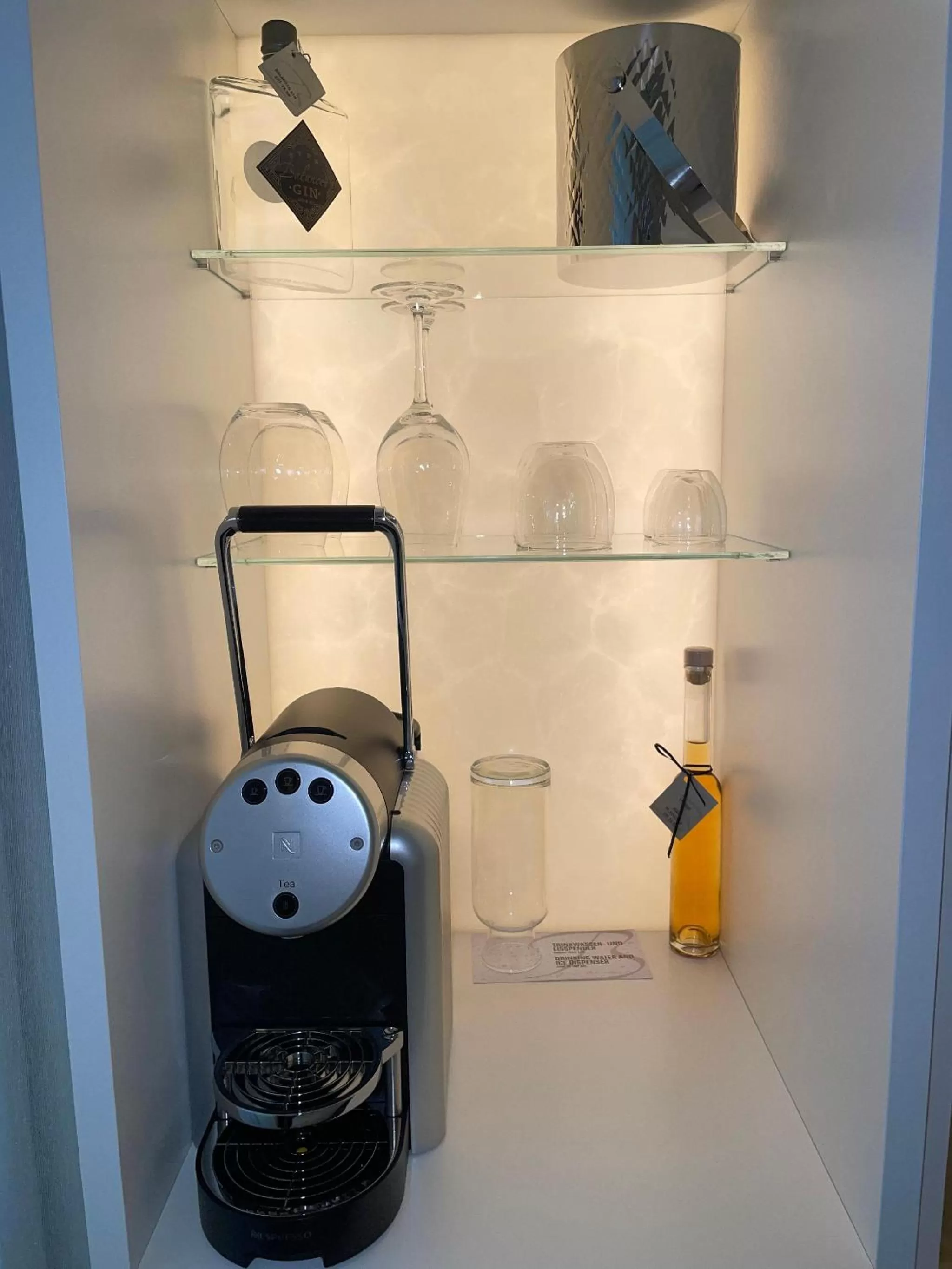 Coffee/tea facilities in Hotel des Balances