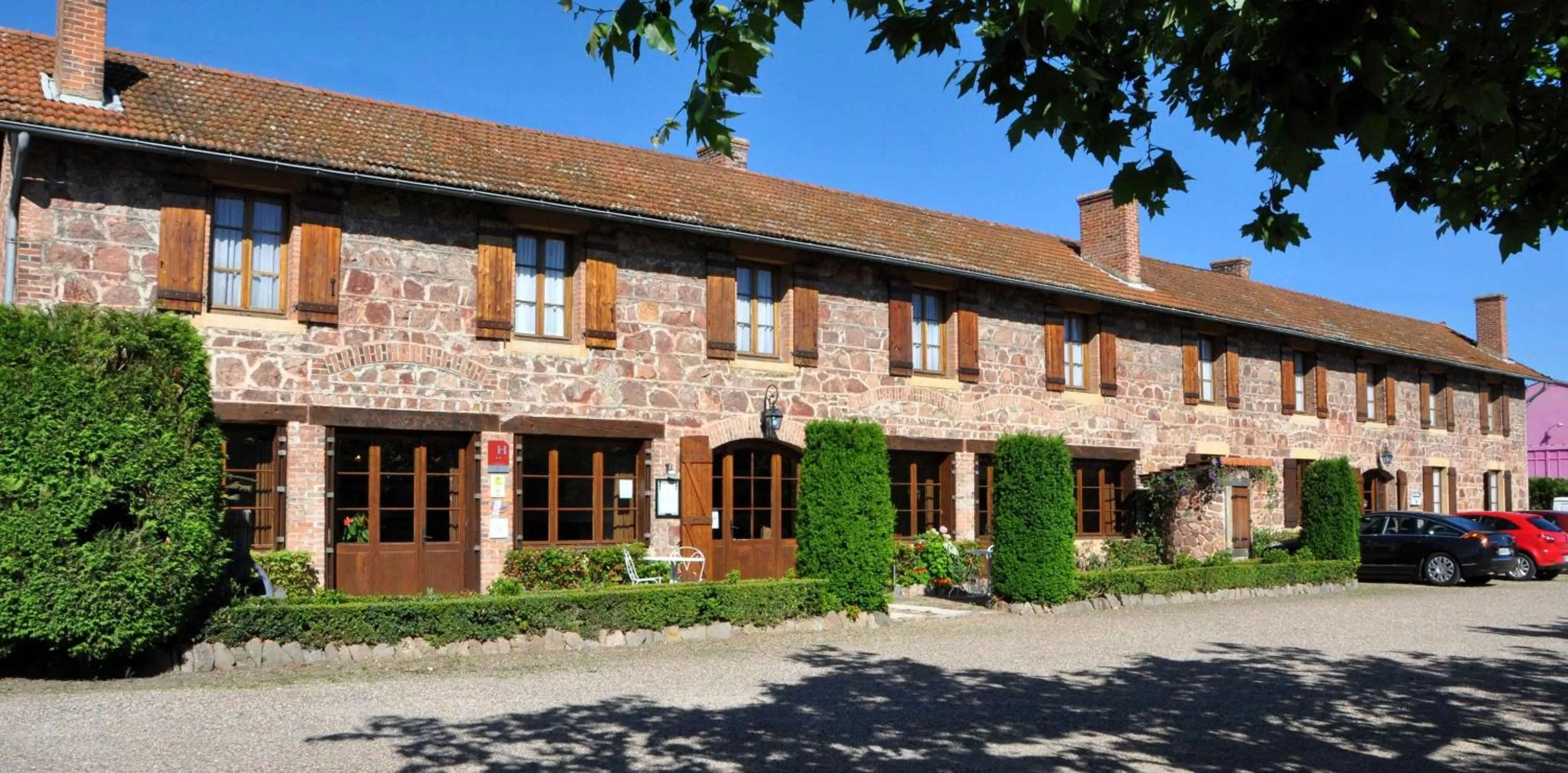 Logis Hôtel LE DAHU