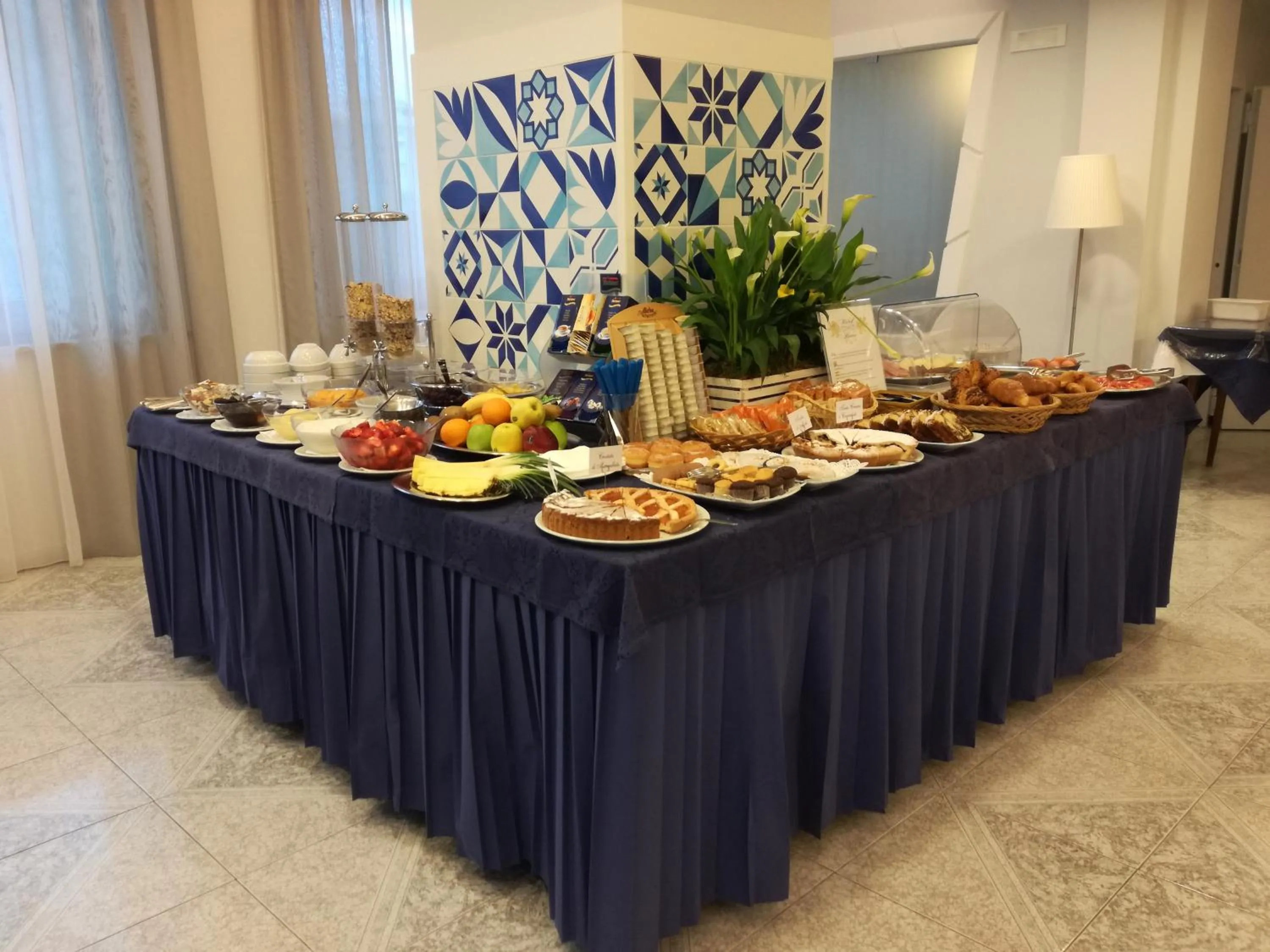 Buffet breakfast in Hotel Leone