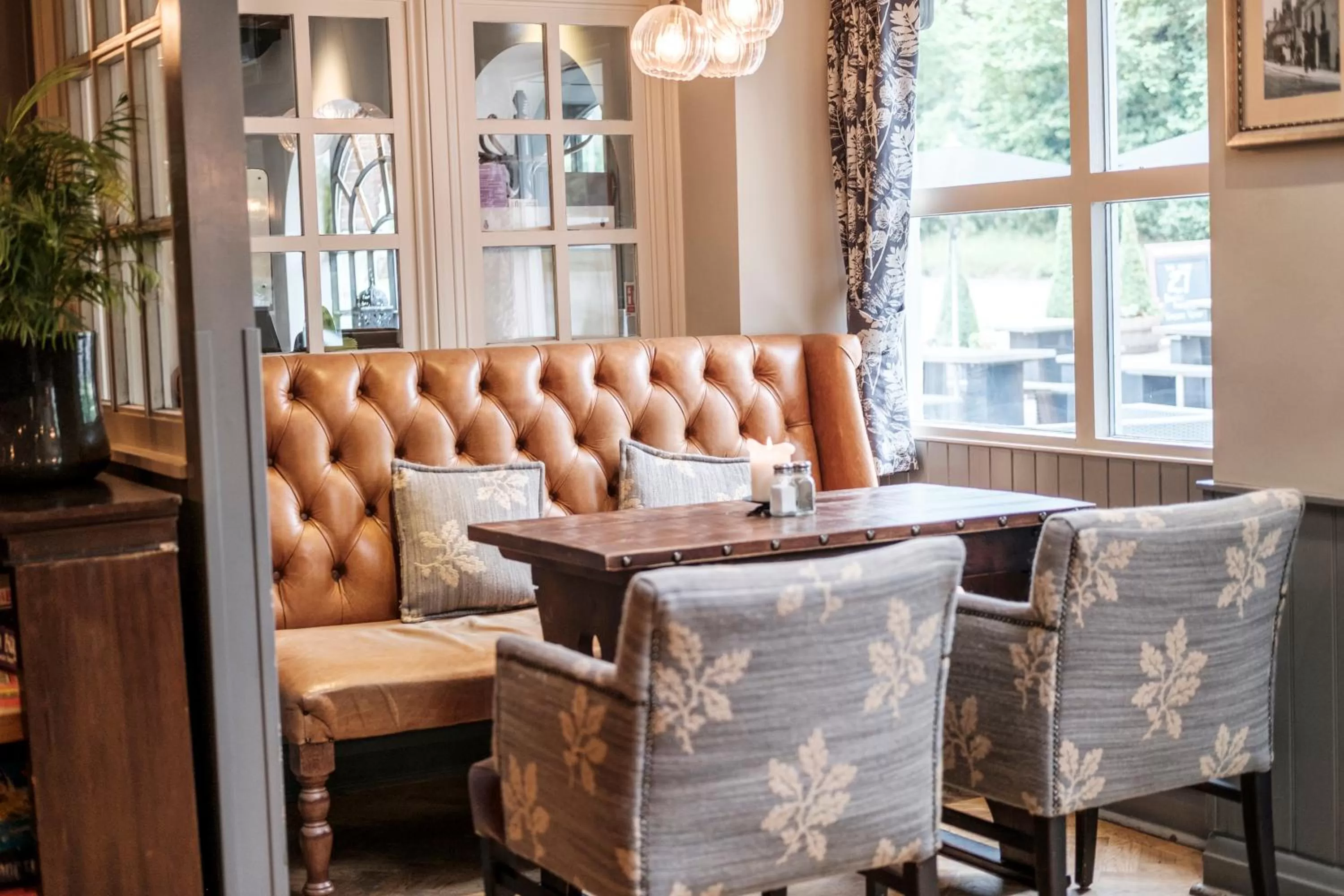 Restaurant/places to eat in The Princess Royal