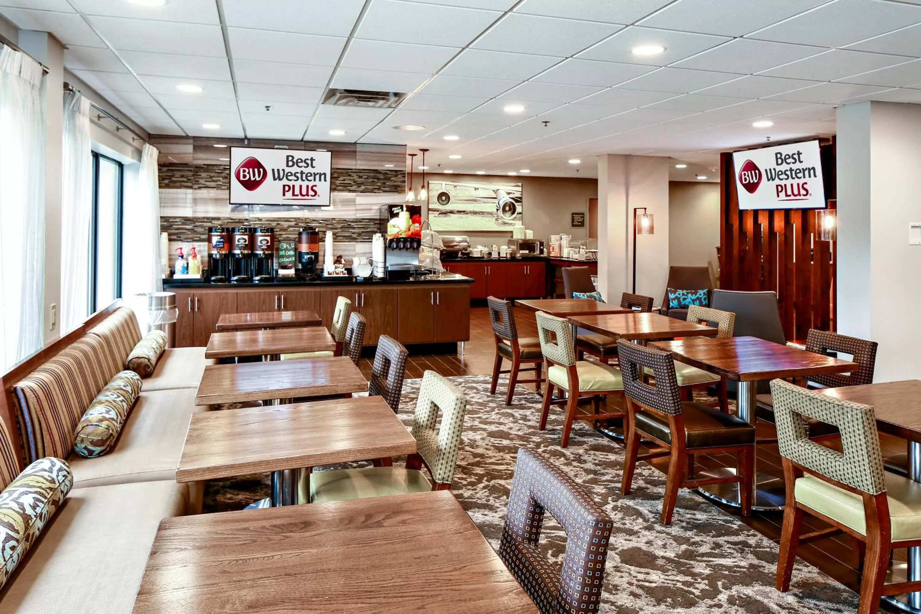 Continental breakfast in Best Western Plus Bellingham