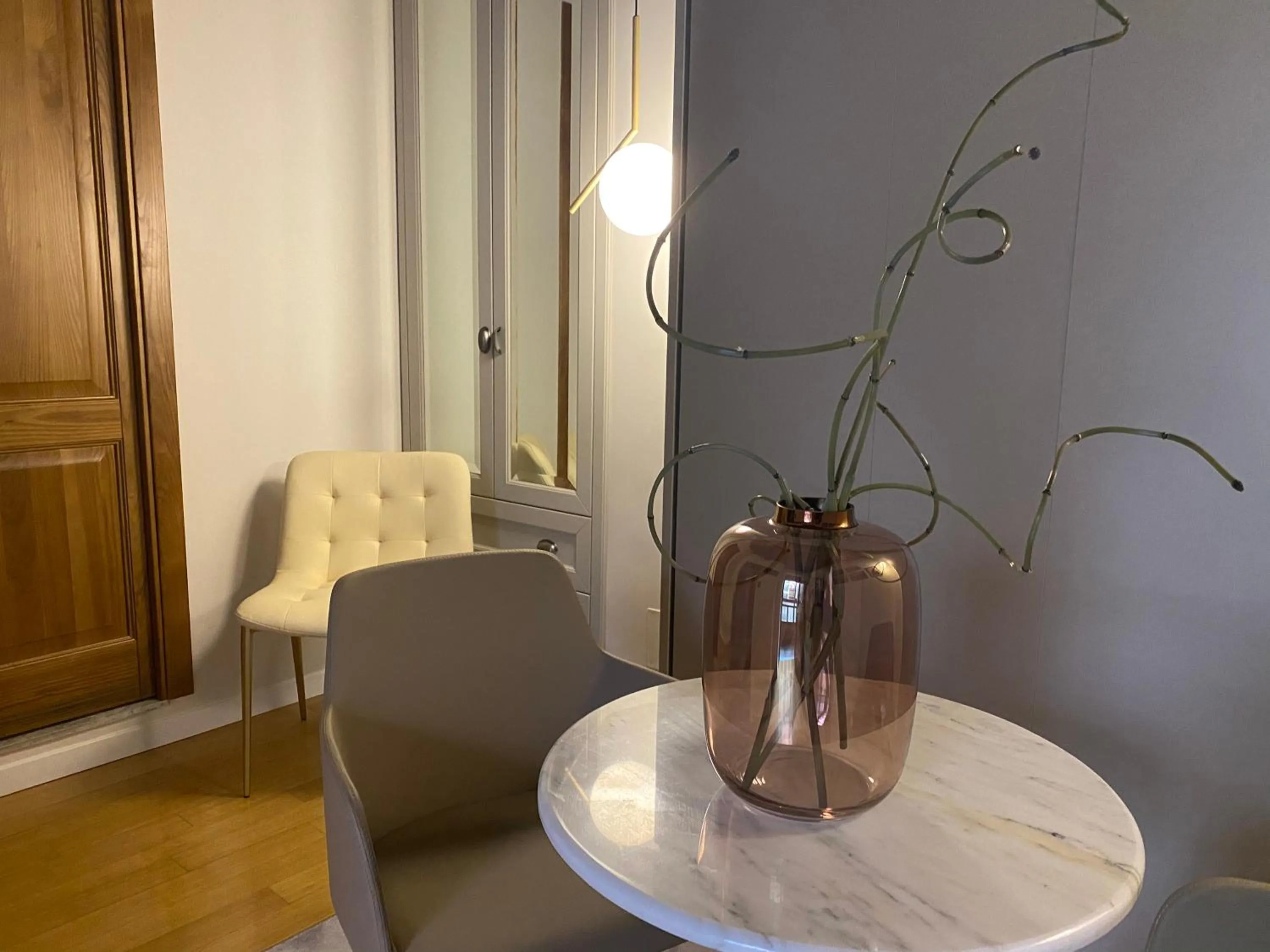 Decorative detail in Condotti Rooms