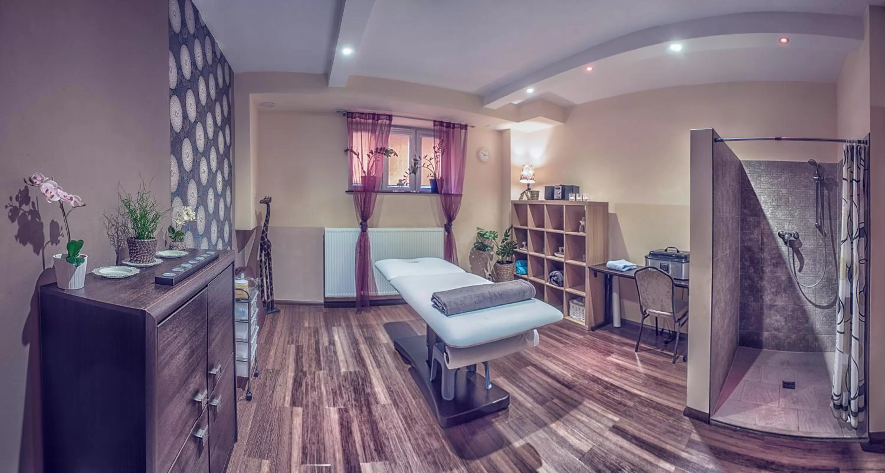 Massage, Bed in Hotel Niemcza Wino & Spa