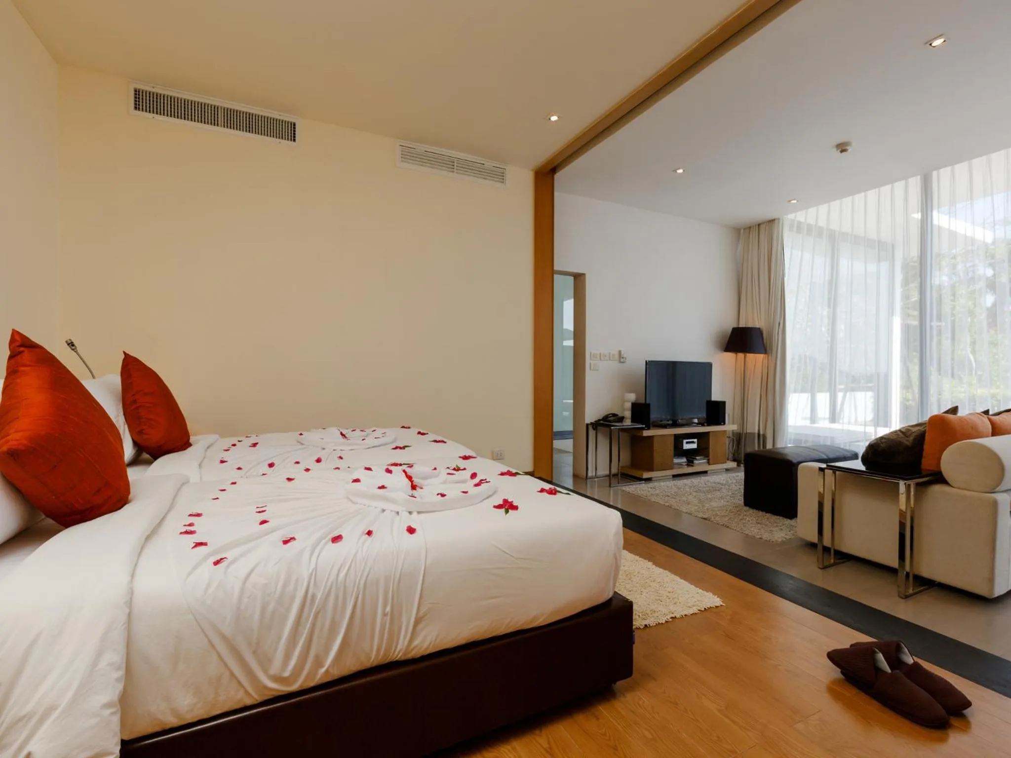 Bedroom, Bed in IndoChine Resort and Villas