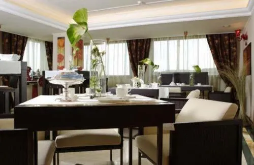 Restaurant/places to eat in Palazzo Rosenthal Vesuview Hotel & Resort