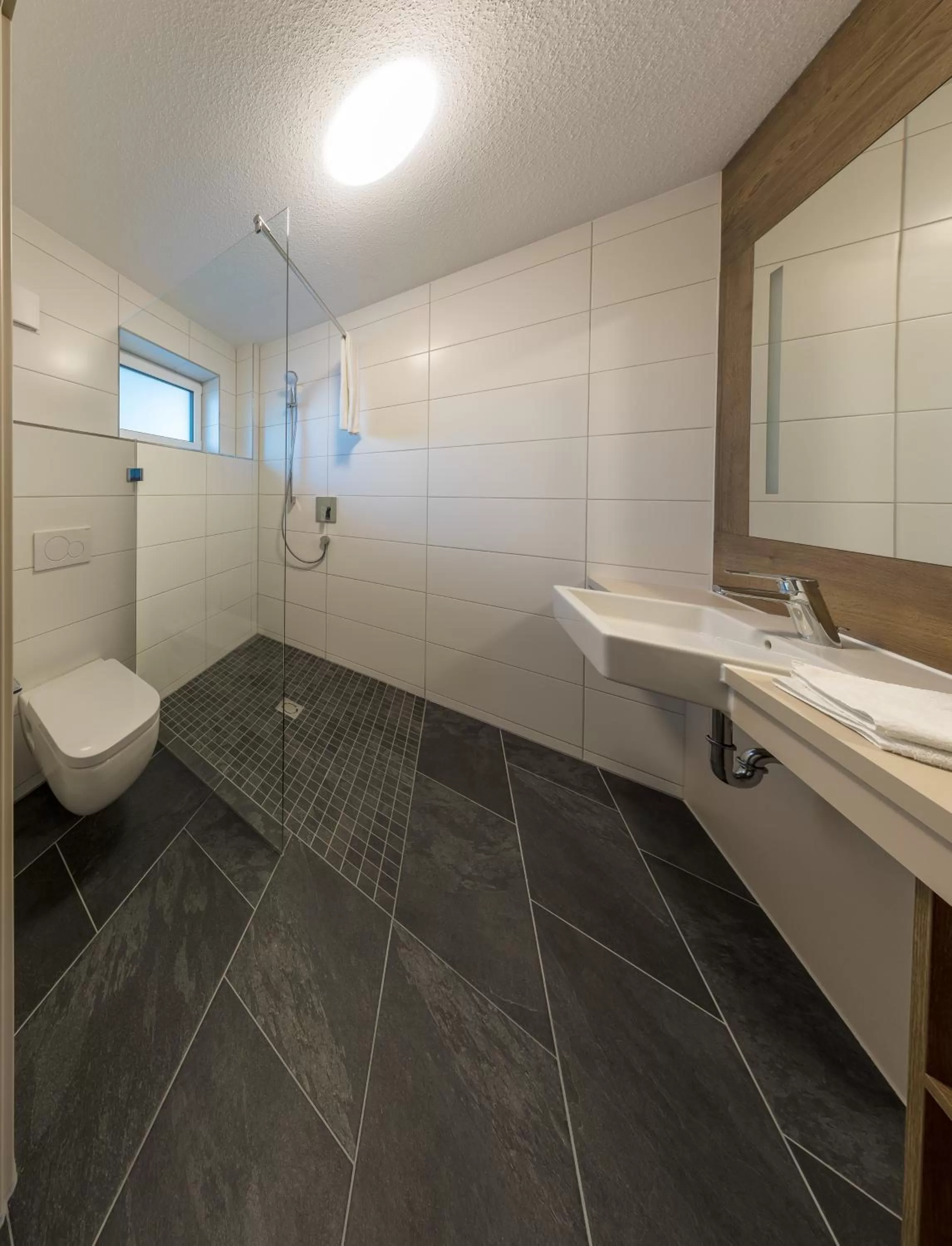 Double Room - Disability Access in Boarding & HOUSE T24