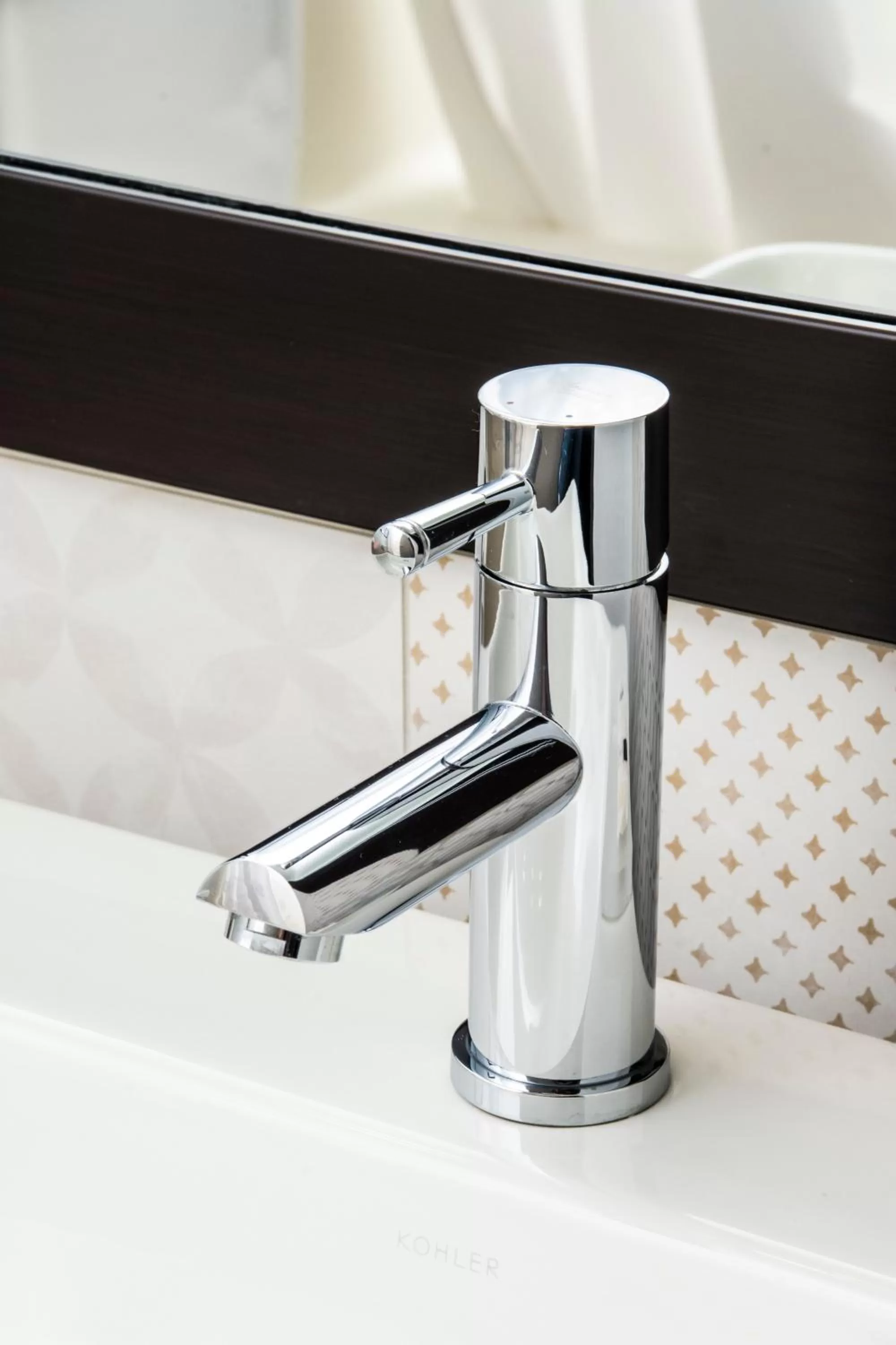 Bathroom in Country Inn & Suites by Radisson, Winchester, VA