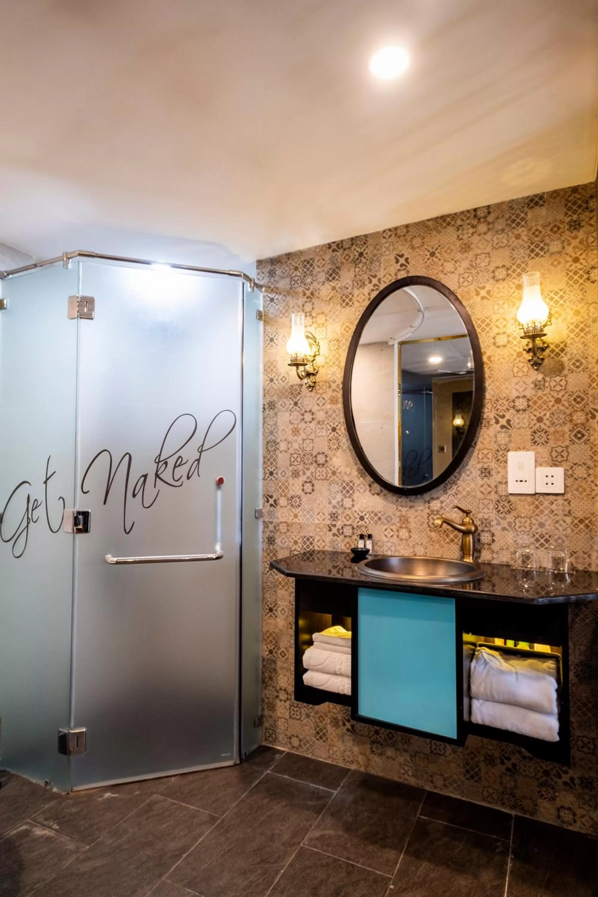 Bathroom in Sanouva Saigon Hotel