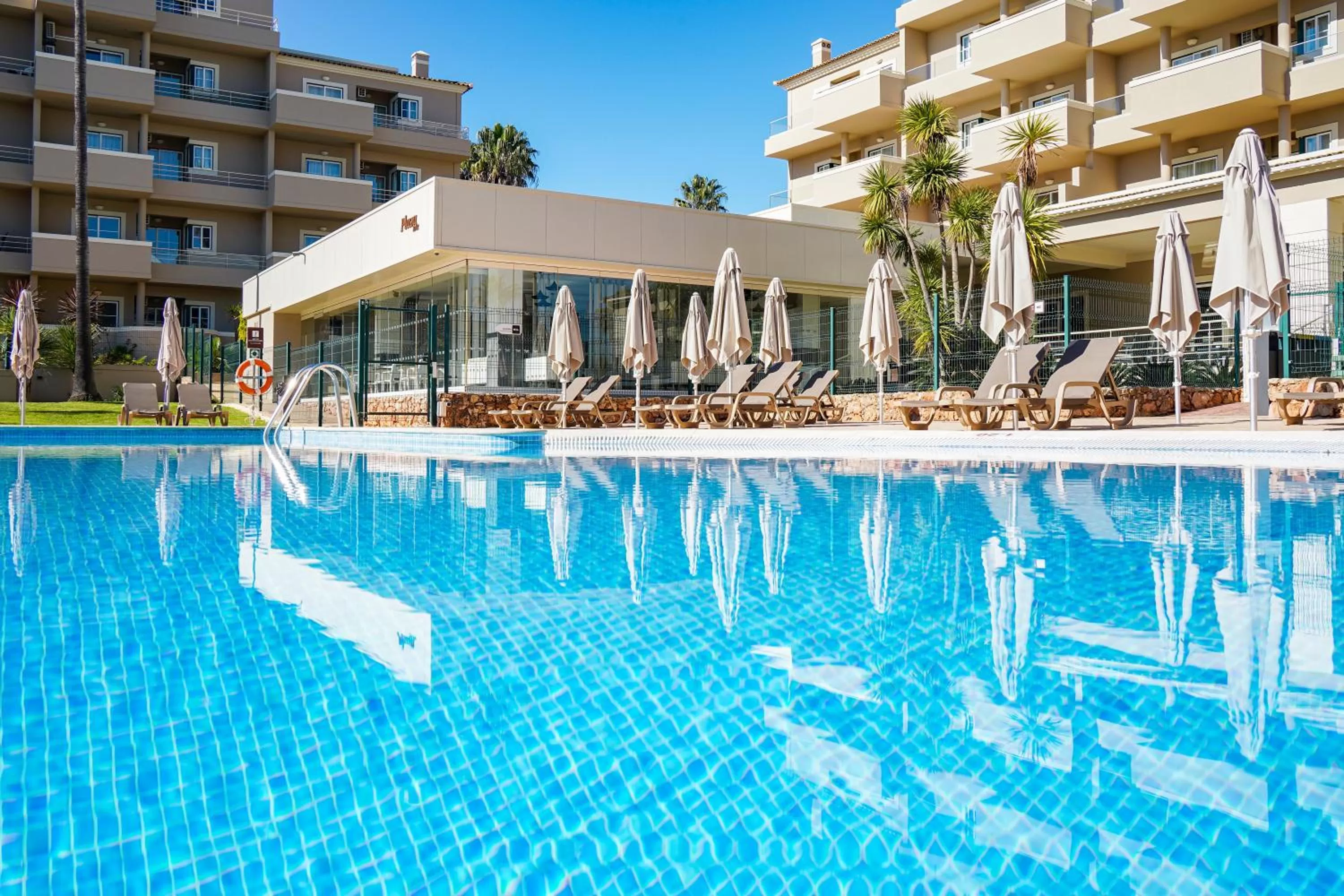 Swimming pool in Vitors Plaza