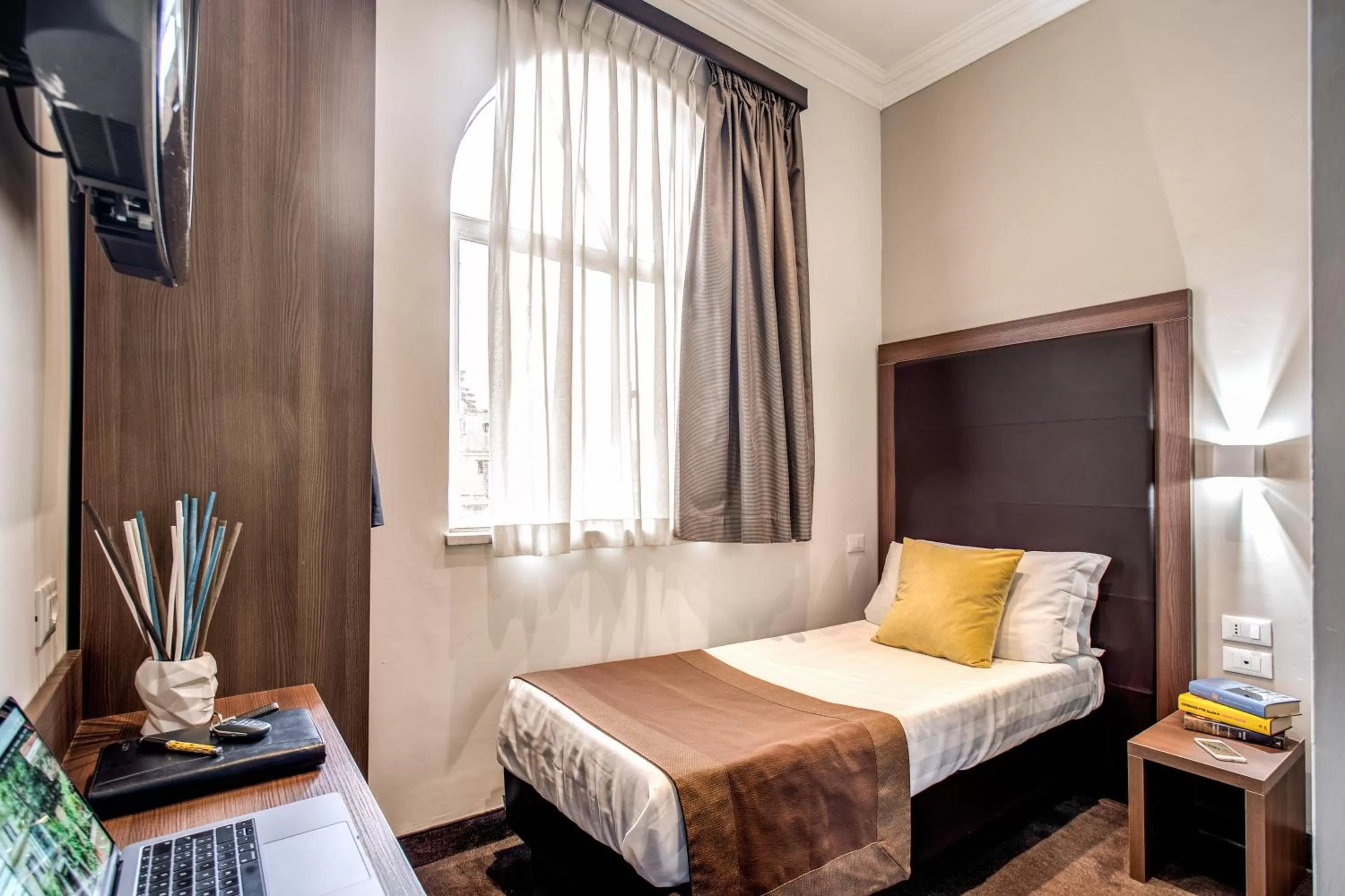 Photo of the whole room, Bed in Rome Garden Hotel