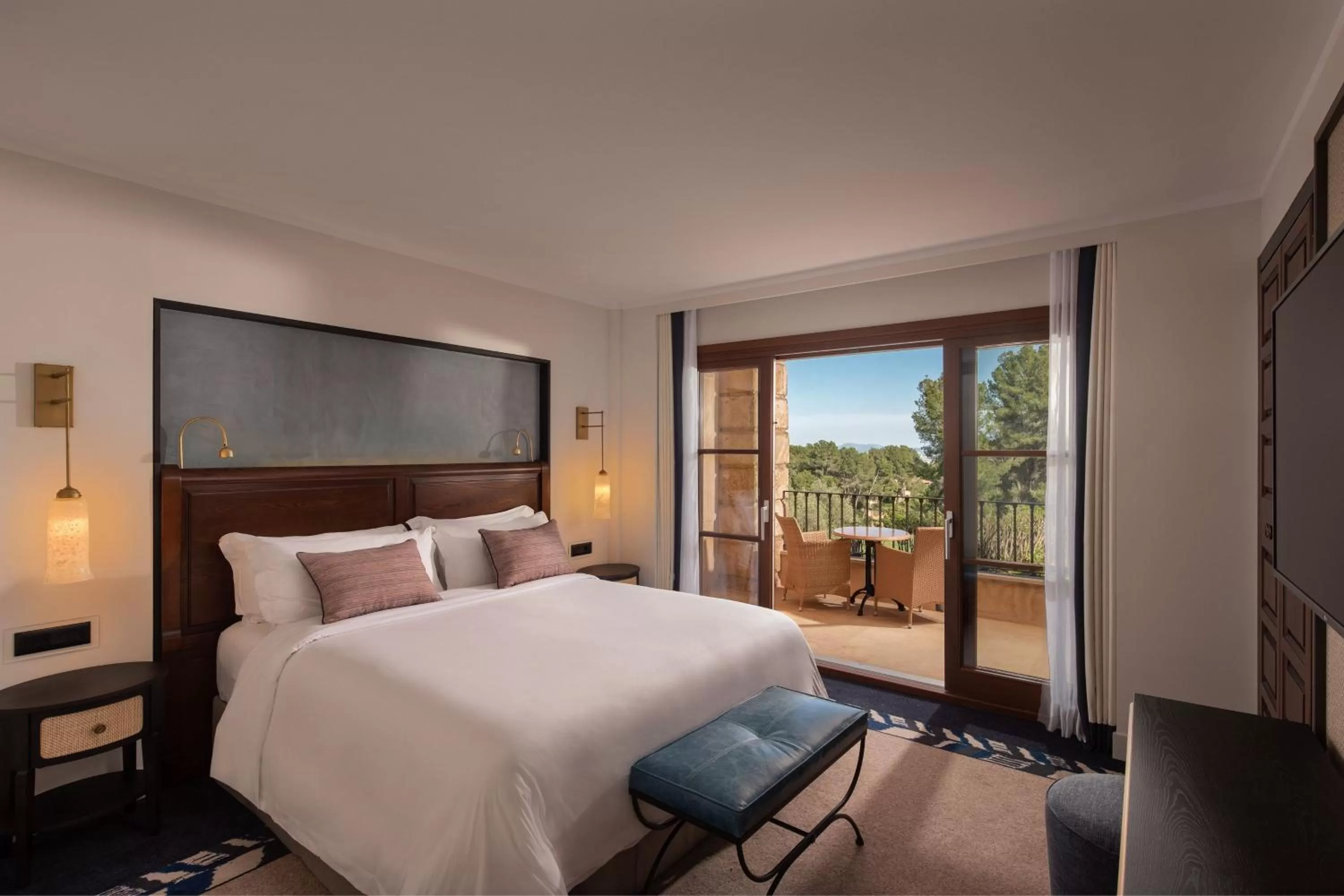 Bedroom, Bed in Castillo Hotel Son Vida, a Luxury Collection Hotel, Mallorca