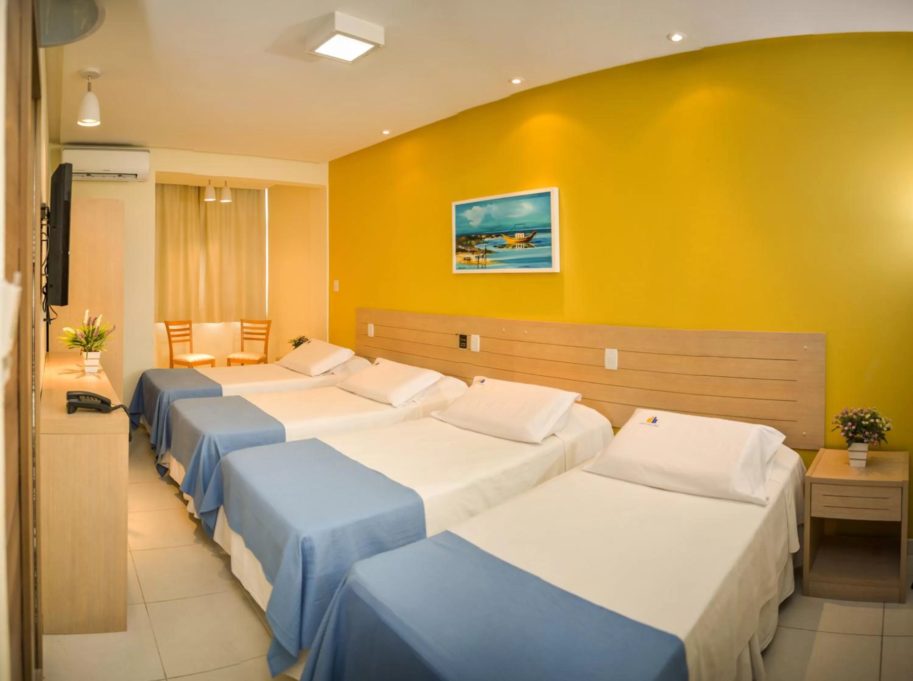 Photo of the whole room, Bed in Hit Hotel