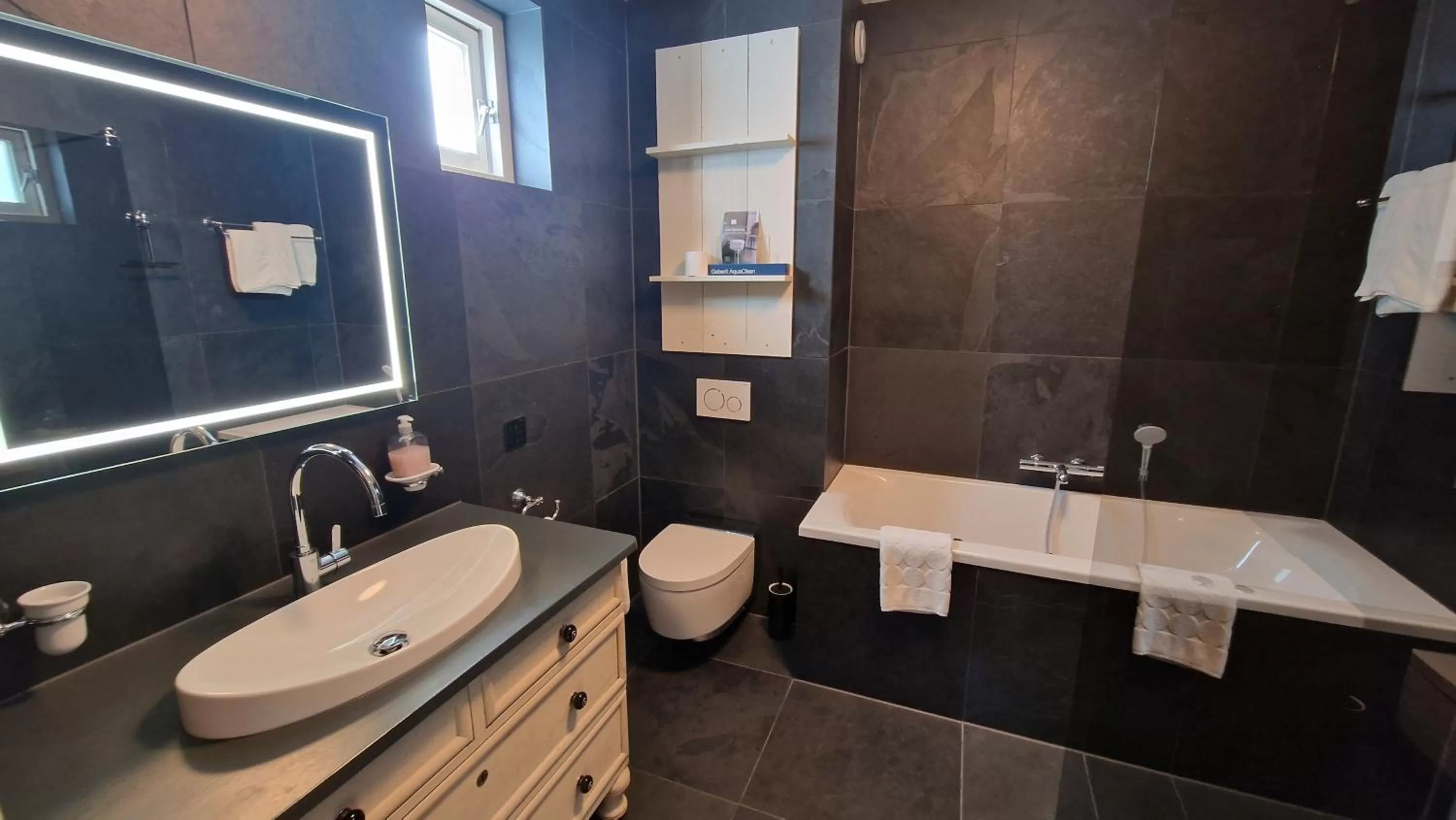 Shower, Bathroom in B&B De Droomhoeve