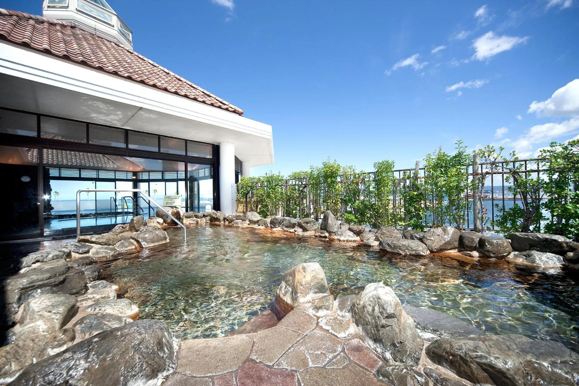 Open Air Bath in Wakayama Marina City Hotel