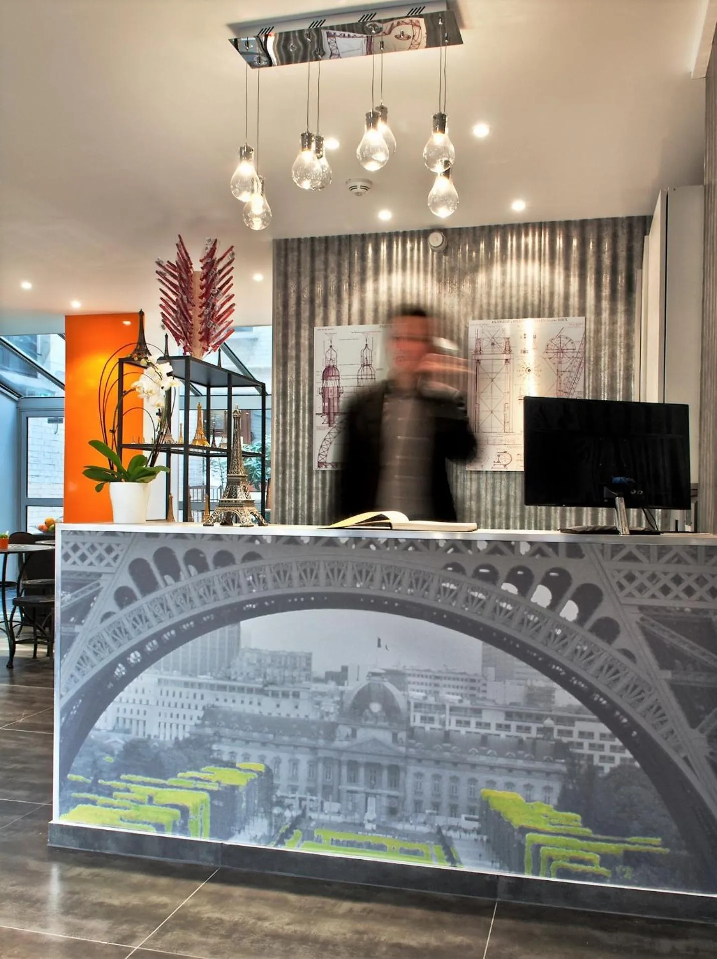 Lobby or reception in Hotel Alpha Paris Eiffel by Patrick Hayat