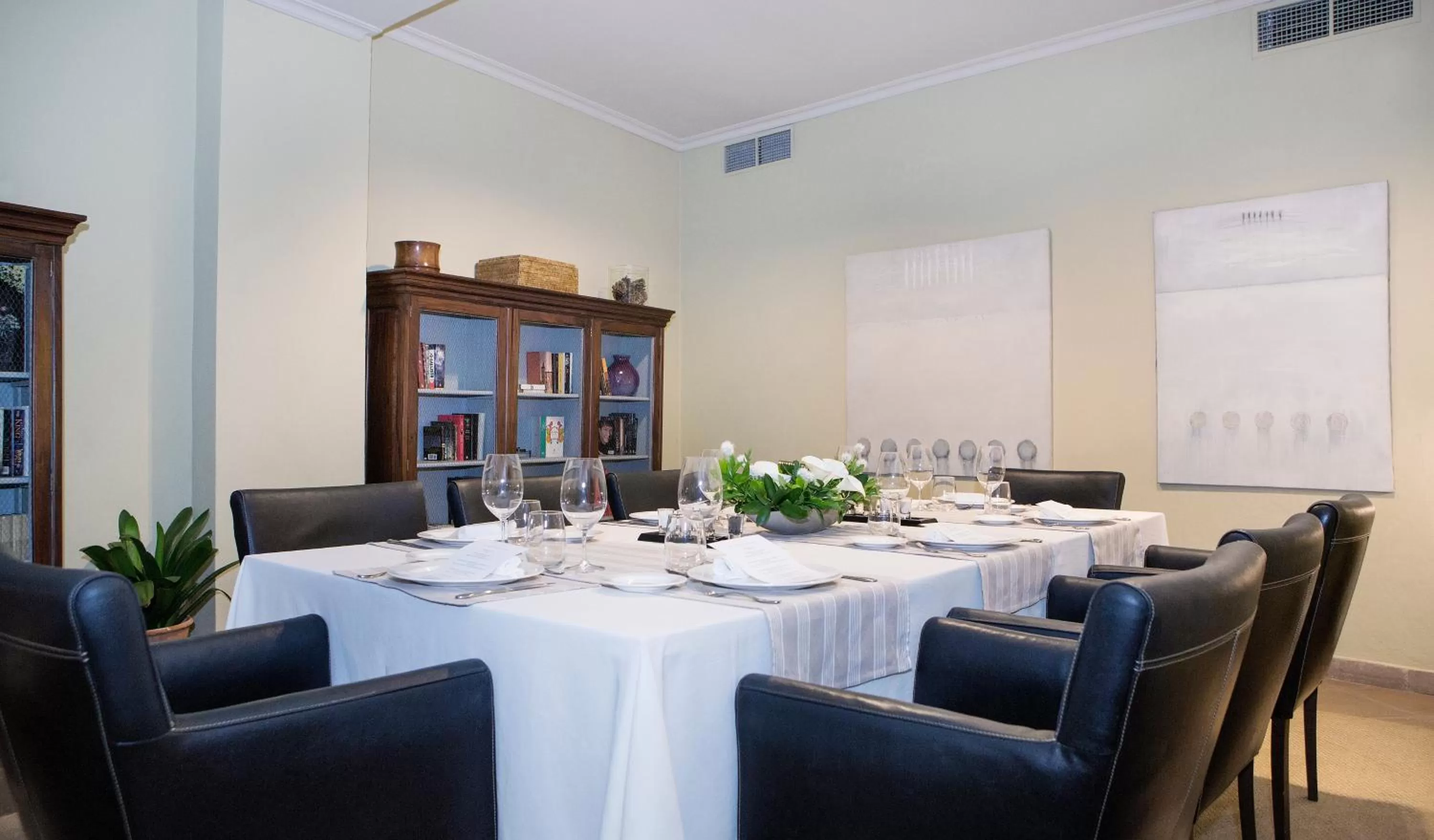 Meeting/conference room in Hospes Las Casas del Rey de Baeza, a Member of Design Hotels
