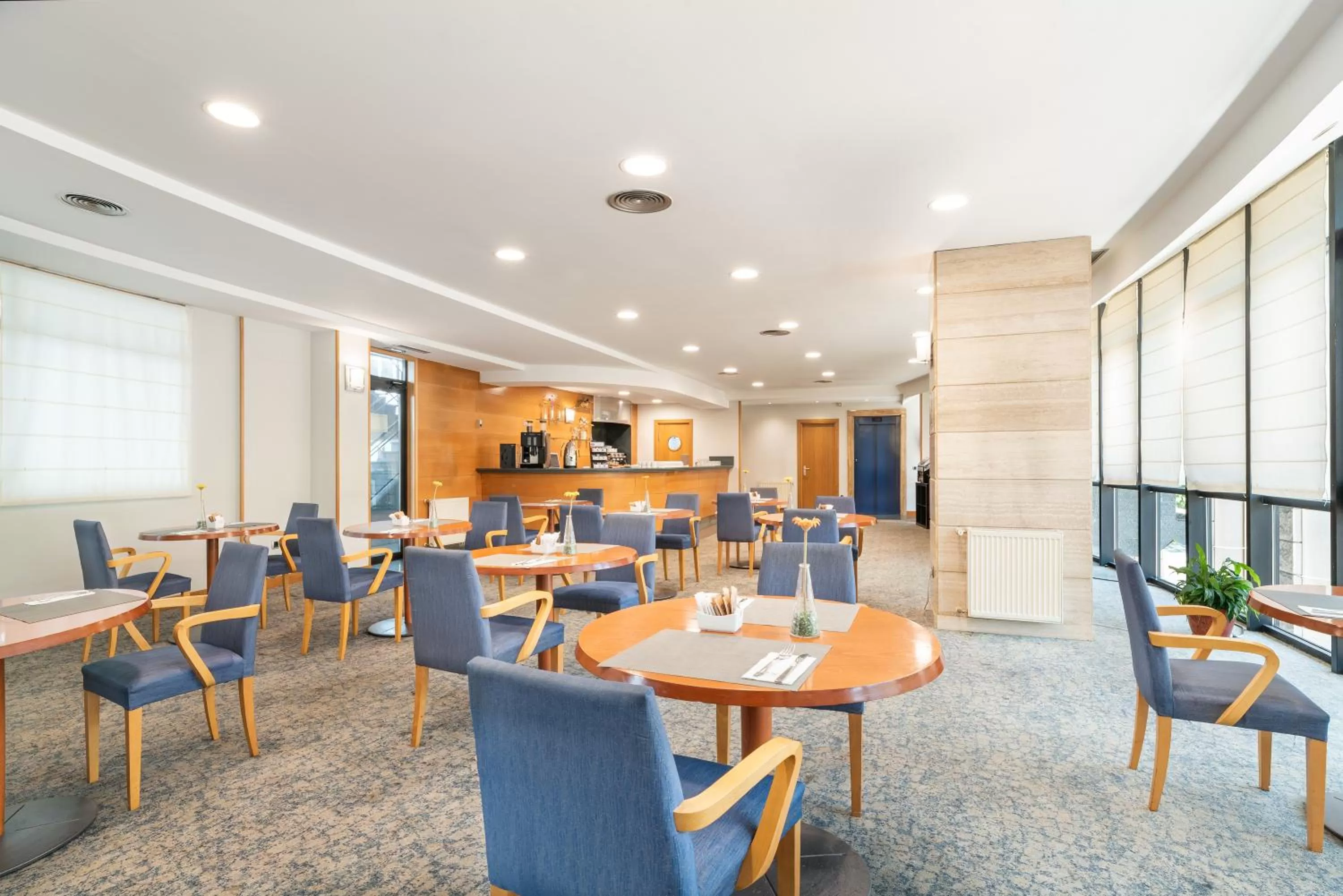 Lounge or bar in Exe Area Central