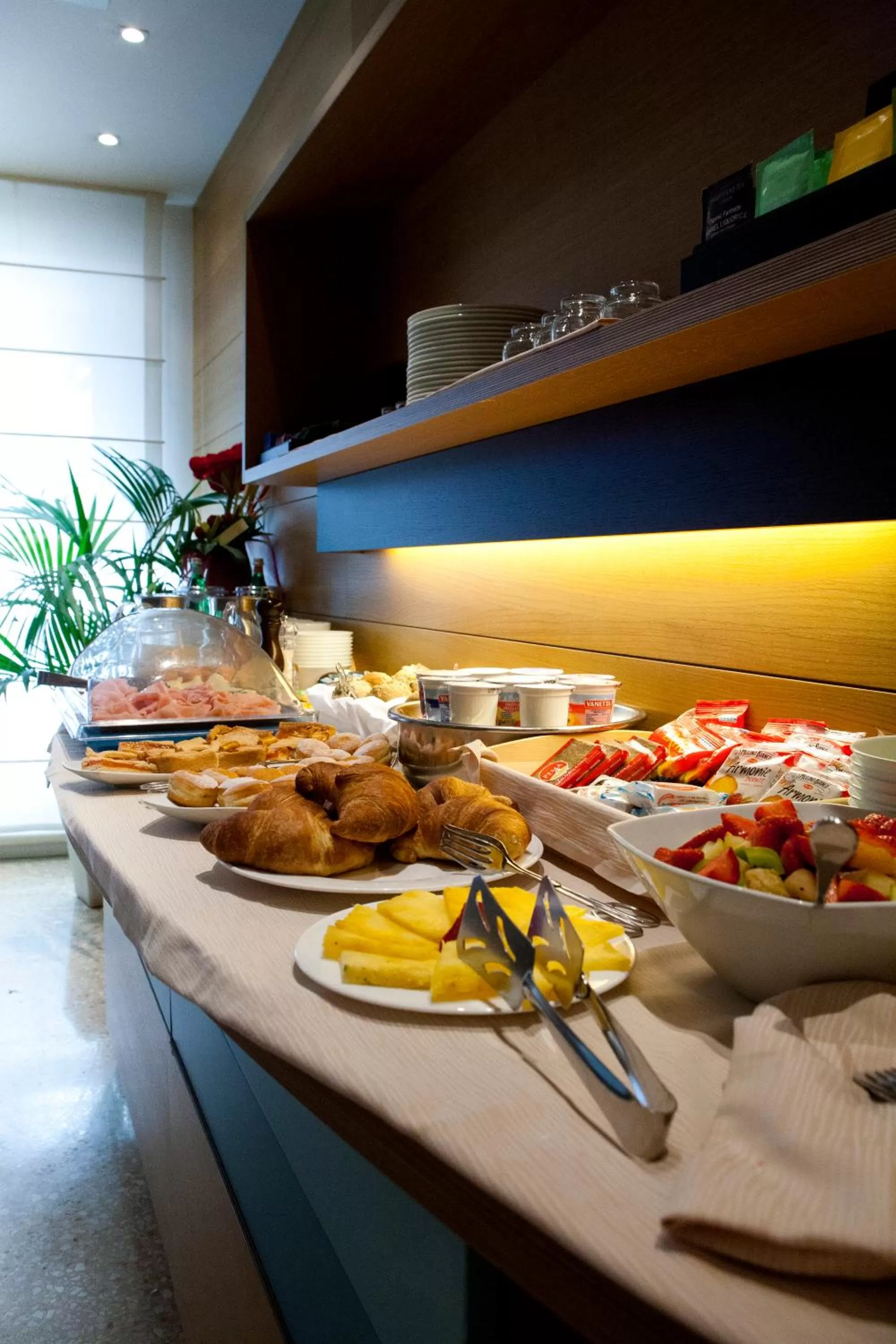 Restaurant/places to eat in Allegria