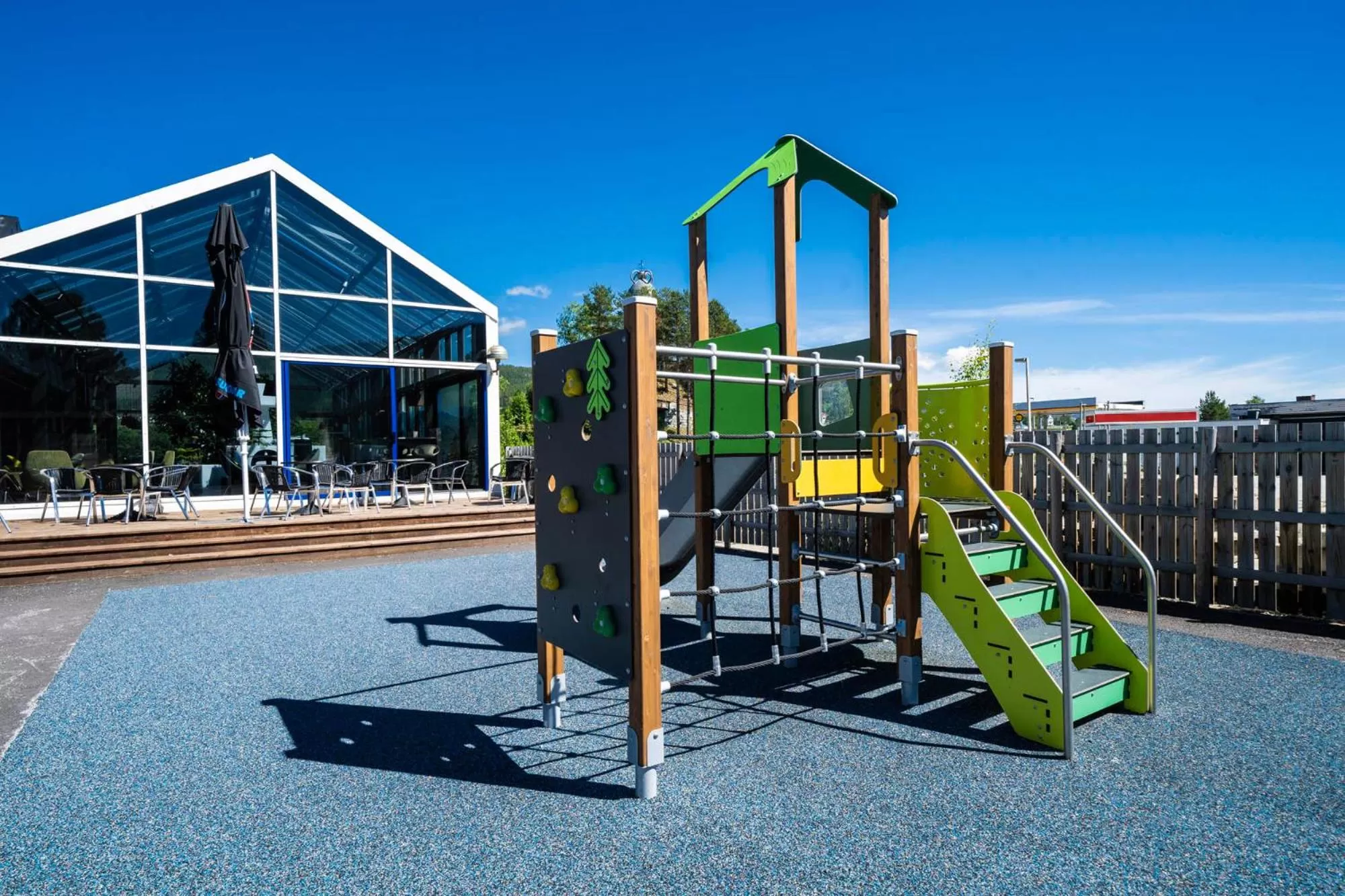 Children play ground in Frich's Hotell og Spiseri Alvdal