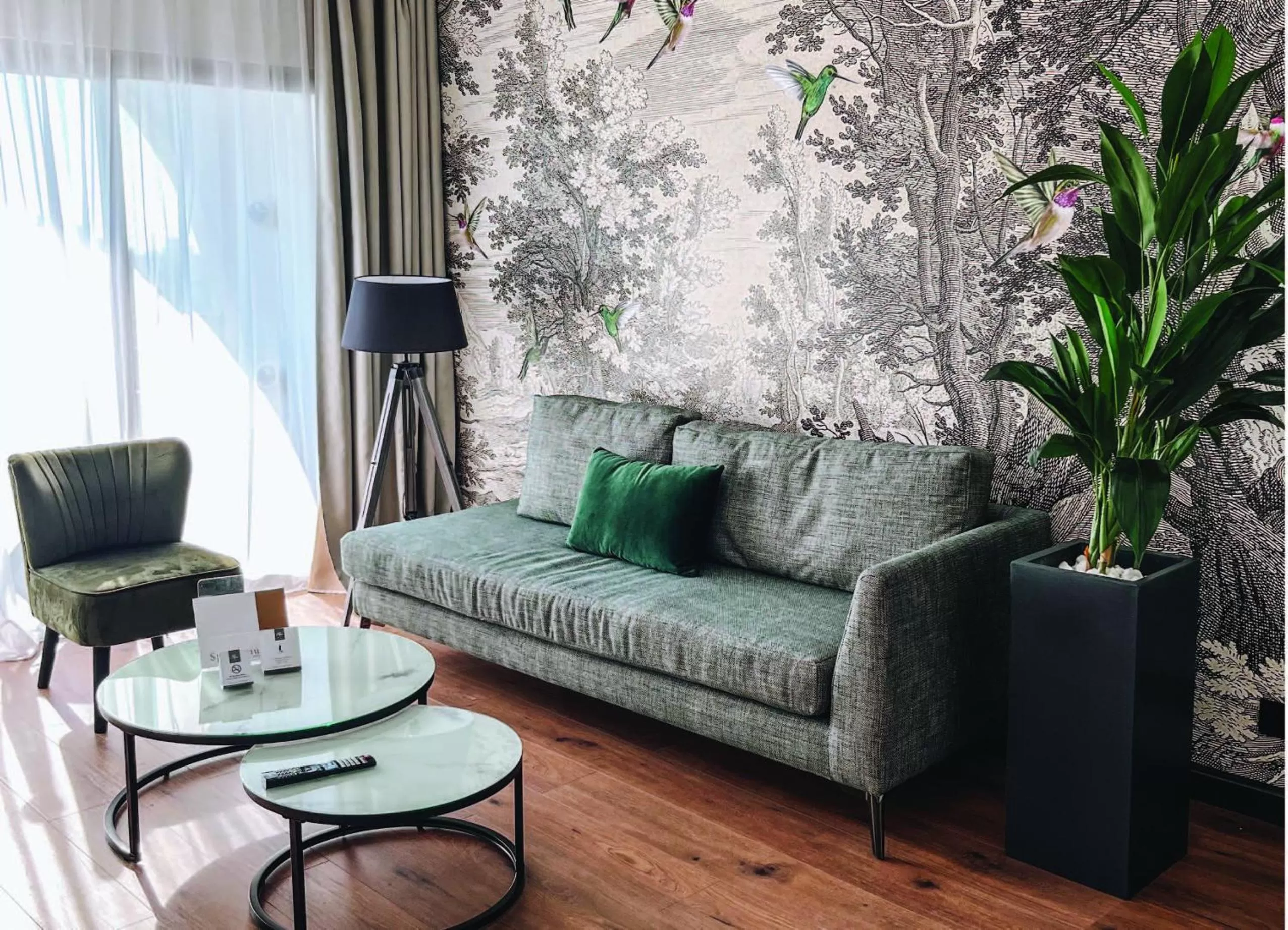 Living room in Ajax Hotel