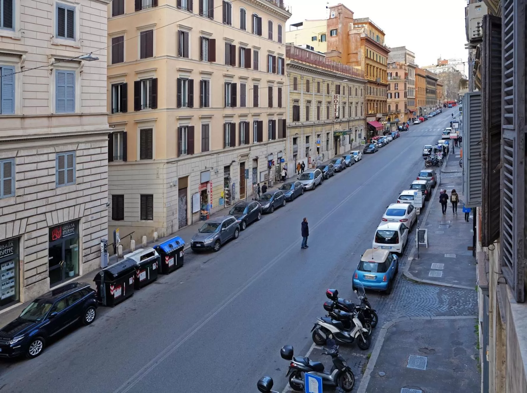 Neighbourhood in Re Monti