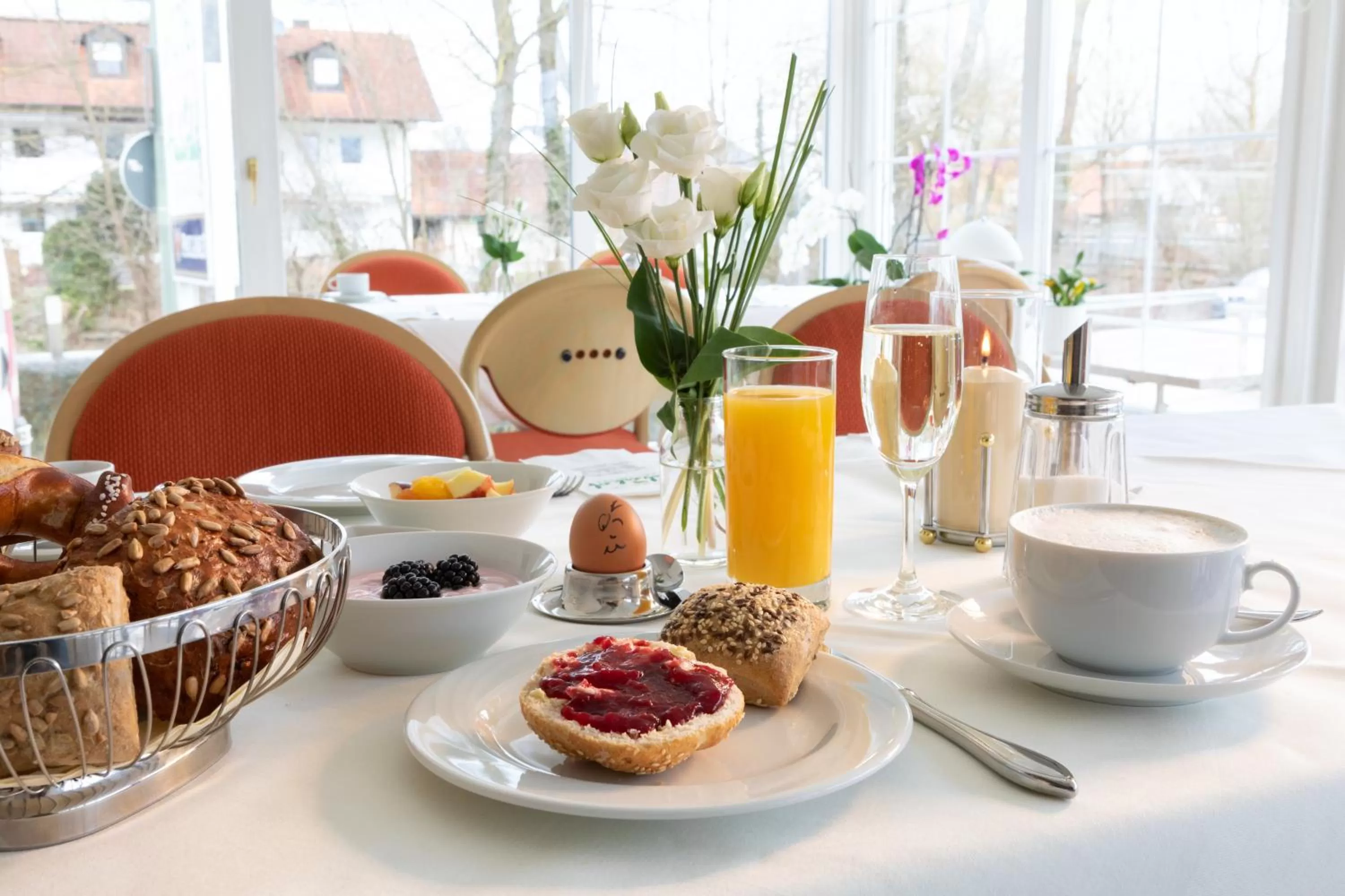 Breakfast in Landhotel-Restaurant Huberhof Allershausen