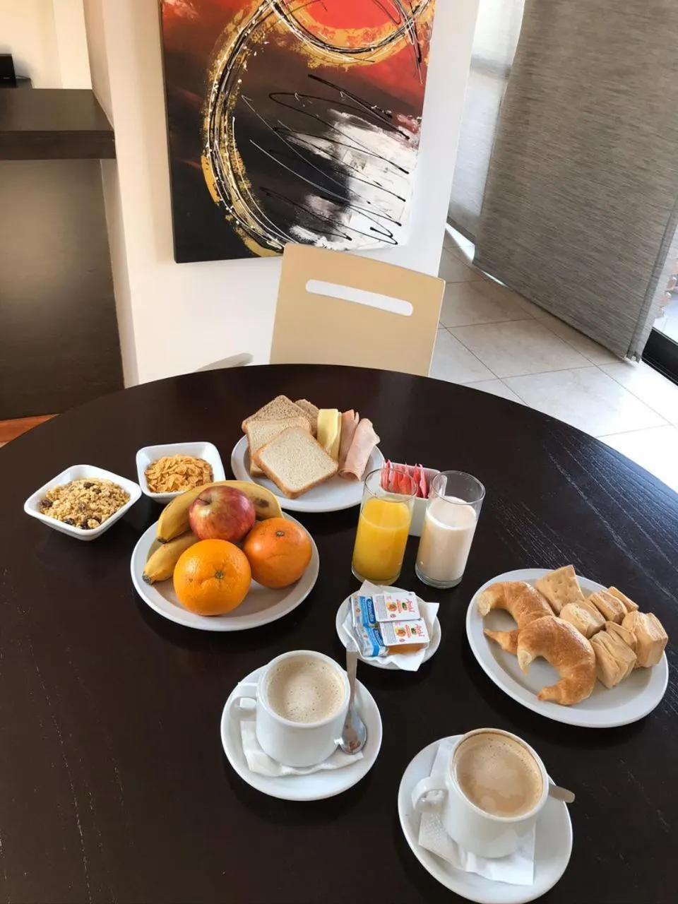 Continental breakfast in Kube Apartments Express