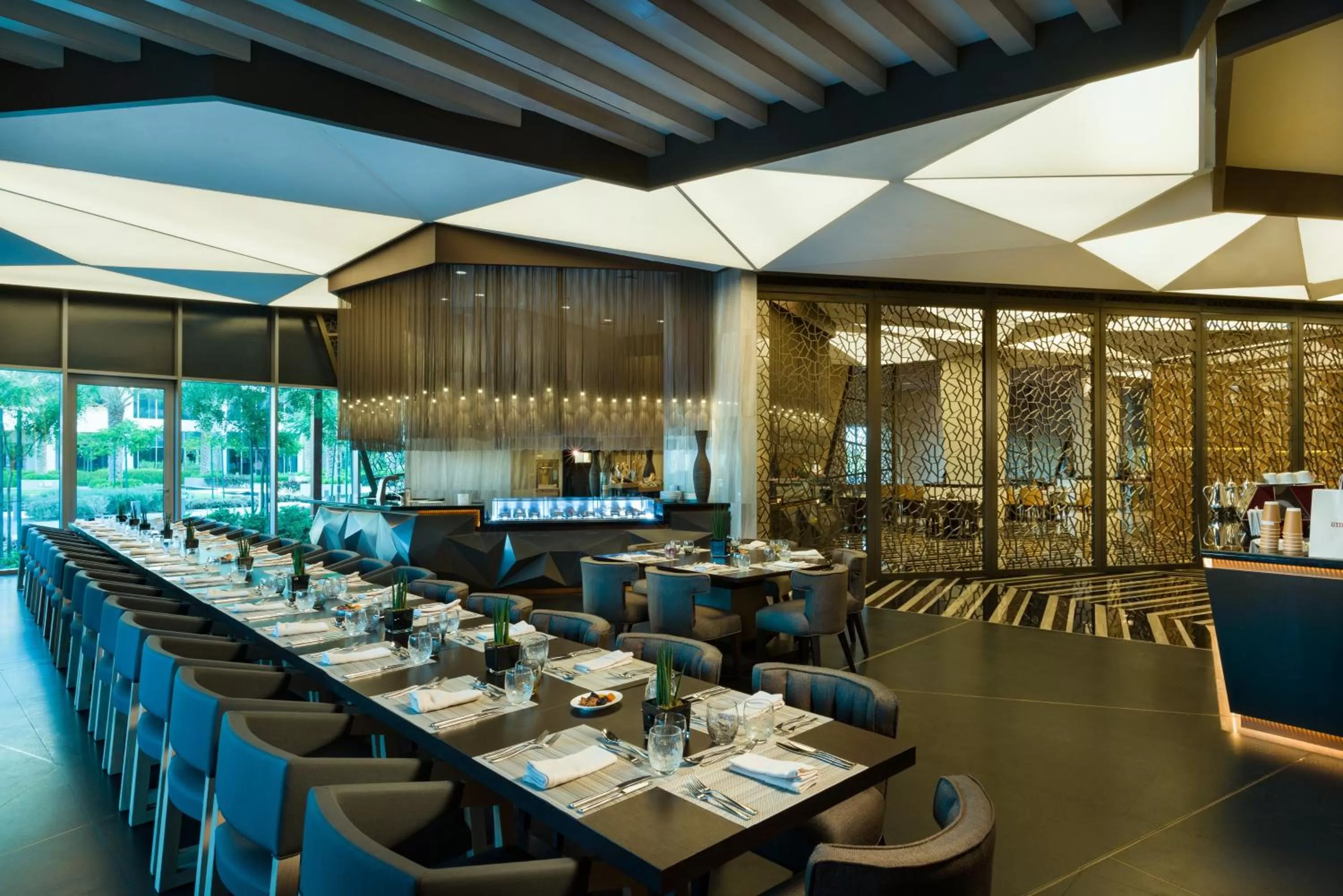 Restaurant/places to eat in Kempinski Hotel Muscat