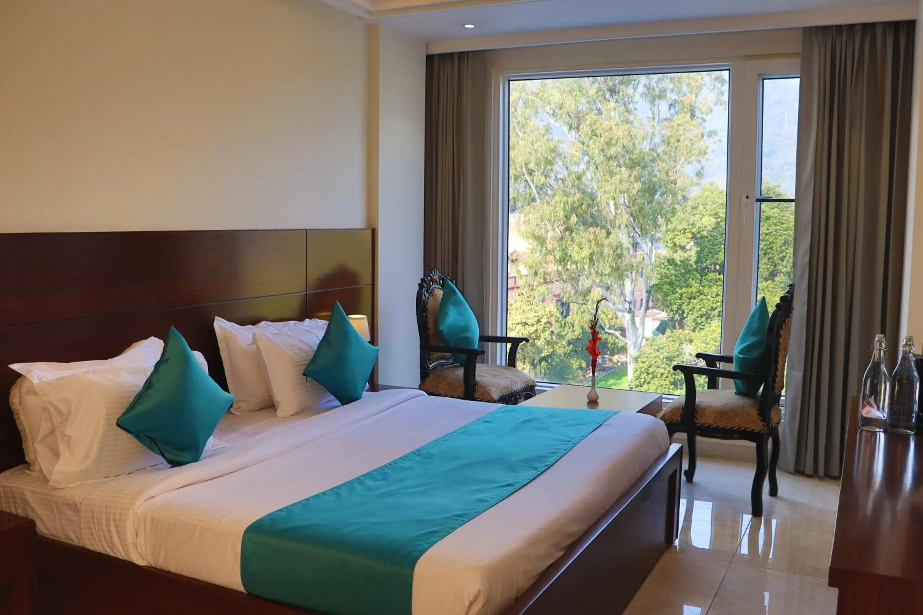 Photo of the whole room, Bed in Hotel Green - Behind Parmarth Niketan