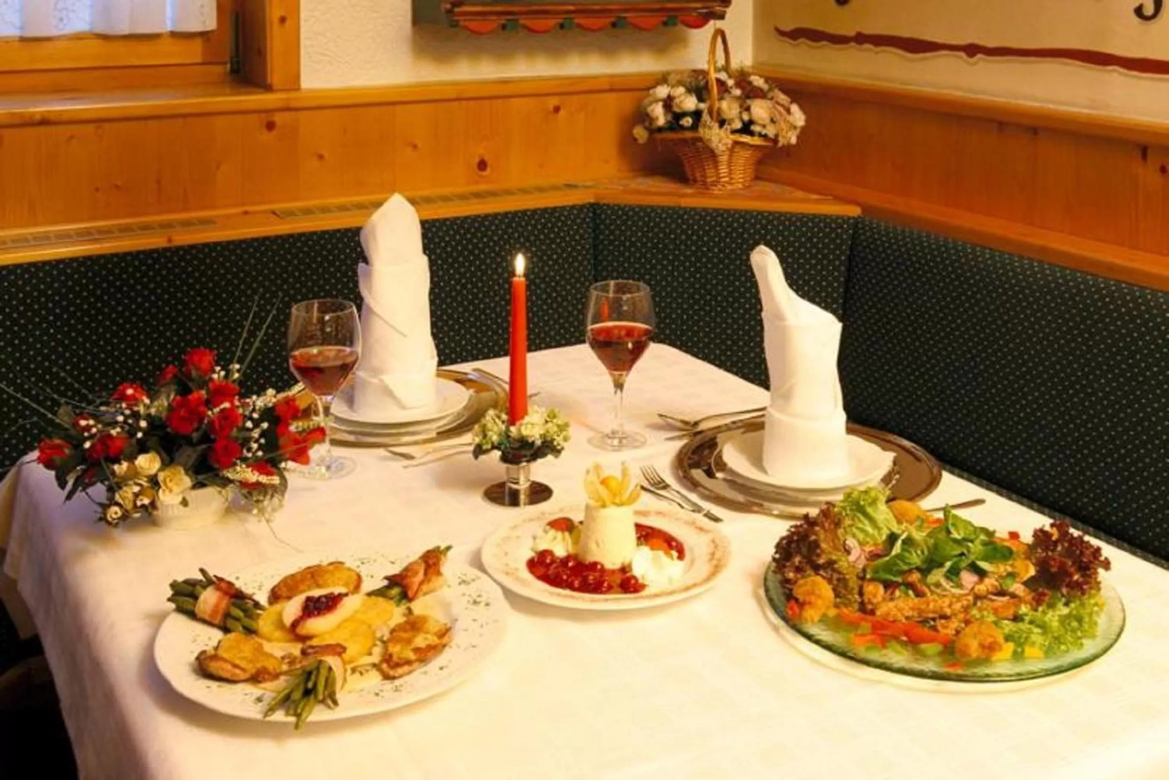 Restaurant/Places to Eat in Appart-Hotel Wildererstuben