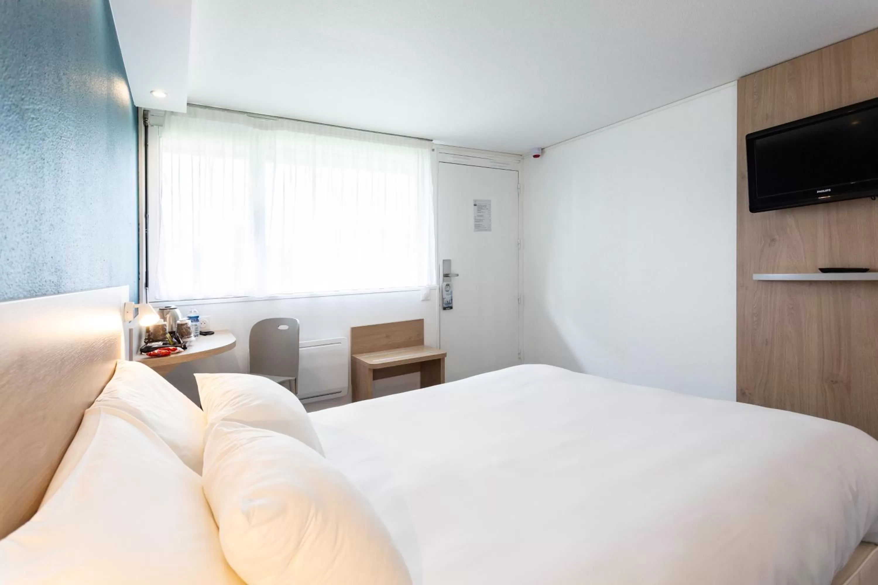 Bed in KYRIAD Issoudun