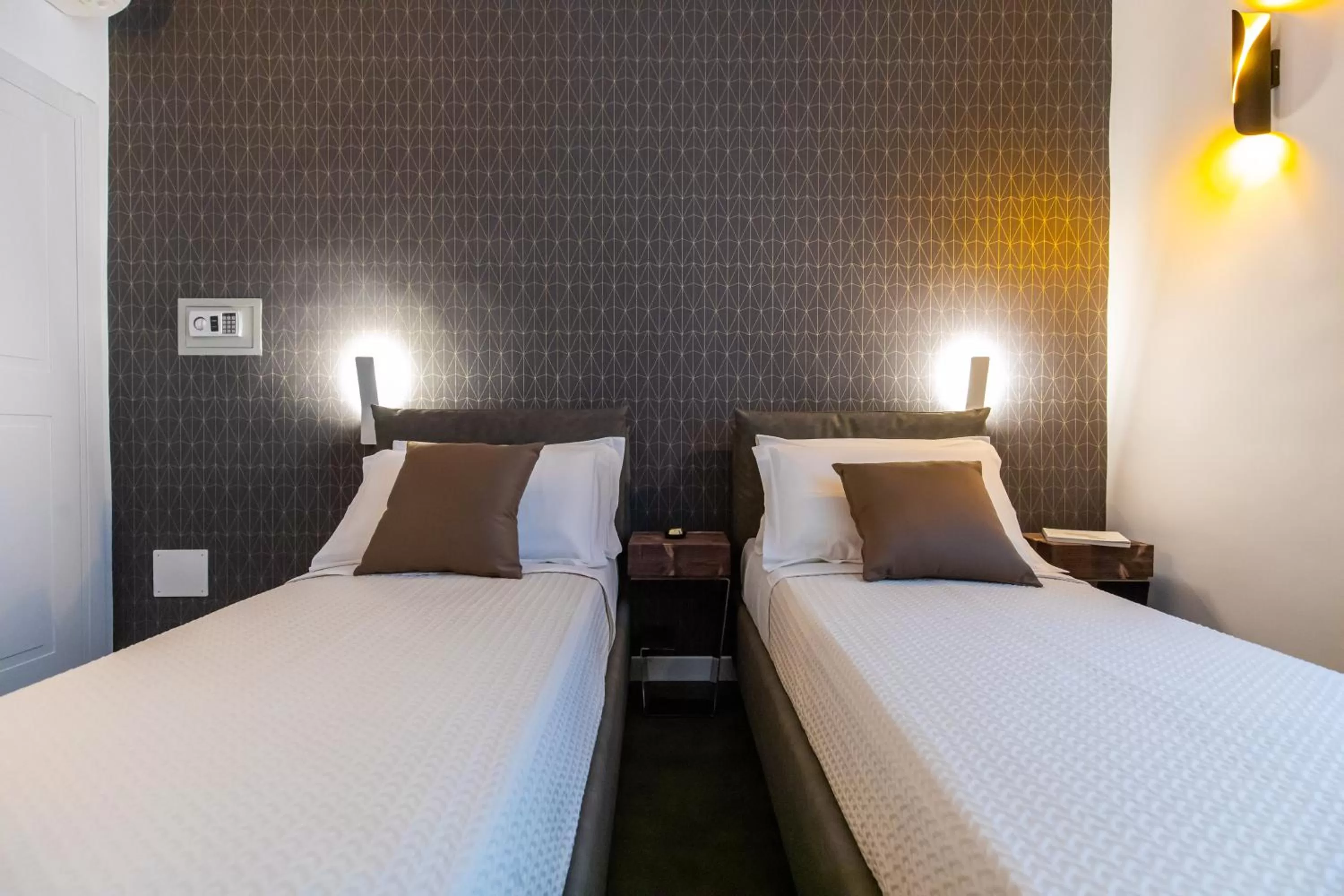 Other, Bed in Santa Chiara Inn