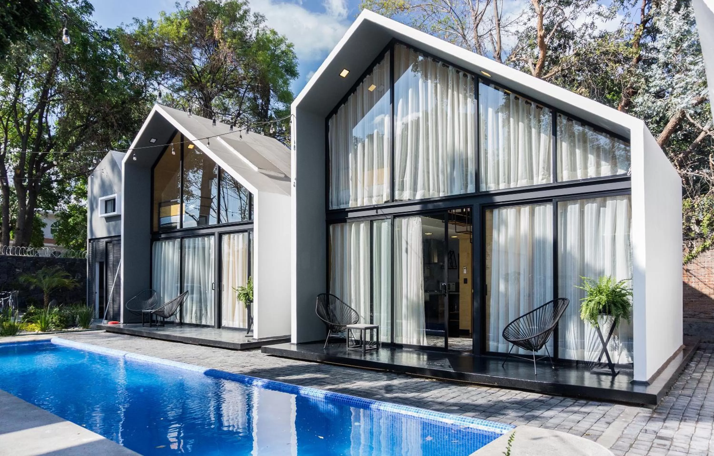 Facade/entrance in Casa Samadhi