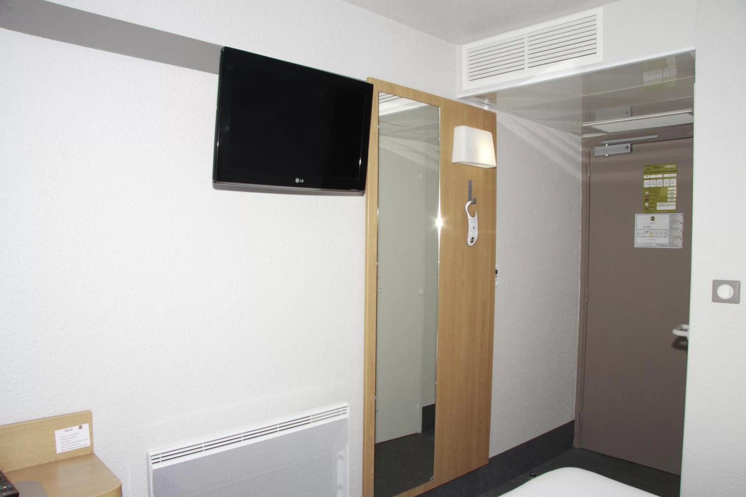 Bedroom in Hotel Inn design Vierzon