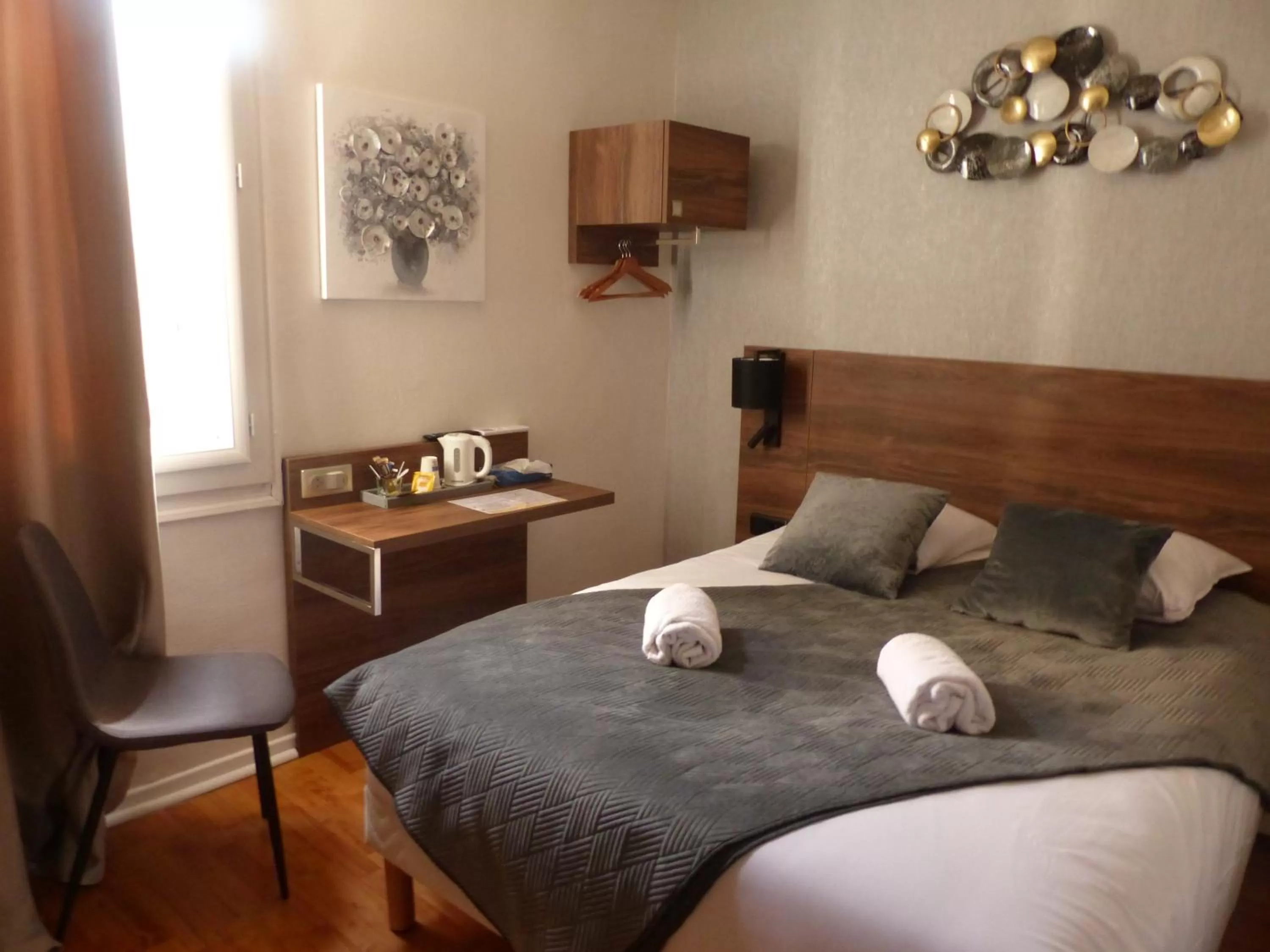 Bed in Hotel Le Rochegude