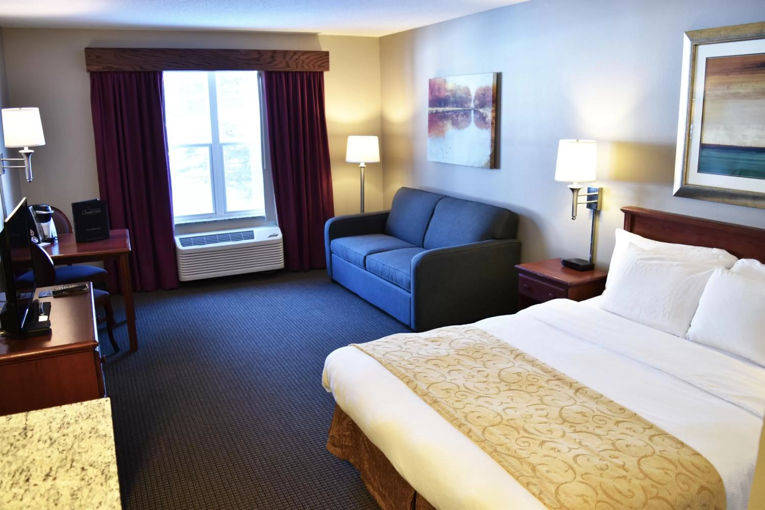 Bed in Country Inn River Falls