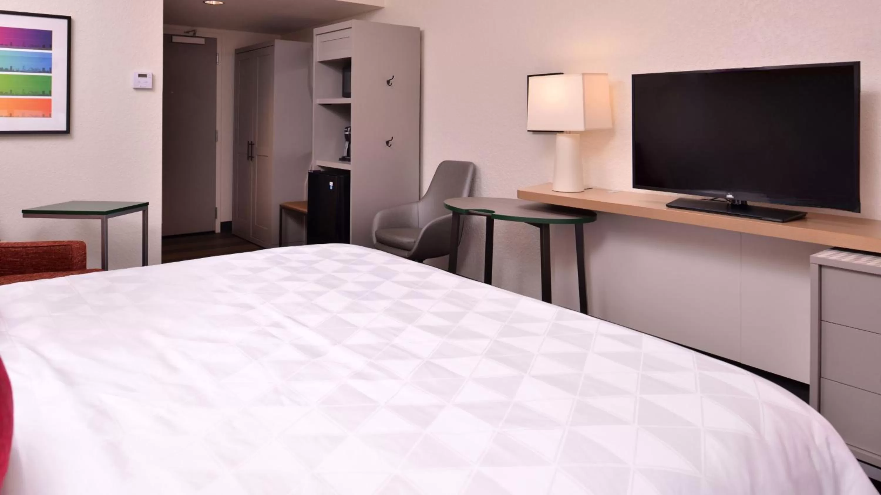 King Room - Mobility Access/Hearing Accessible in Holiday Inn & Suites Orlando - International Dr S, an IHG Hotel